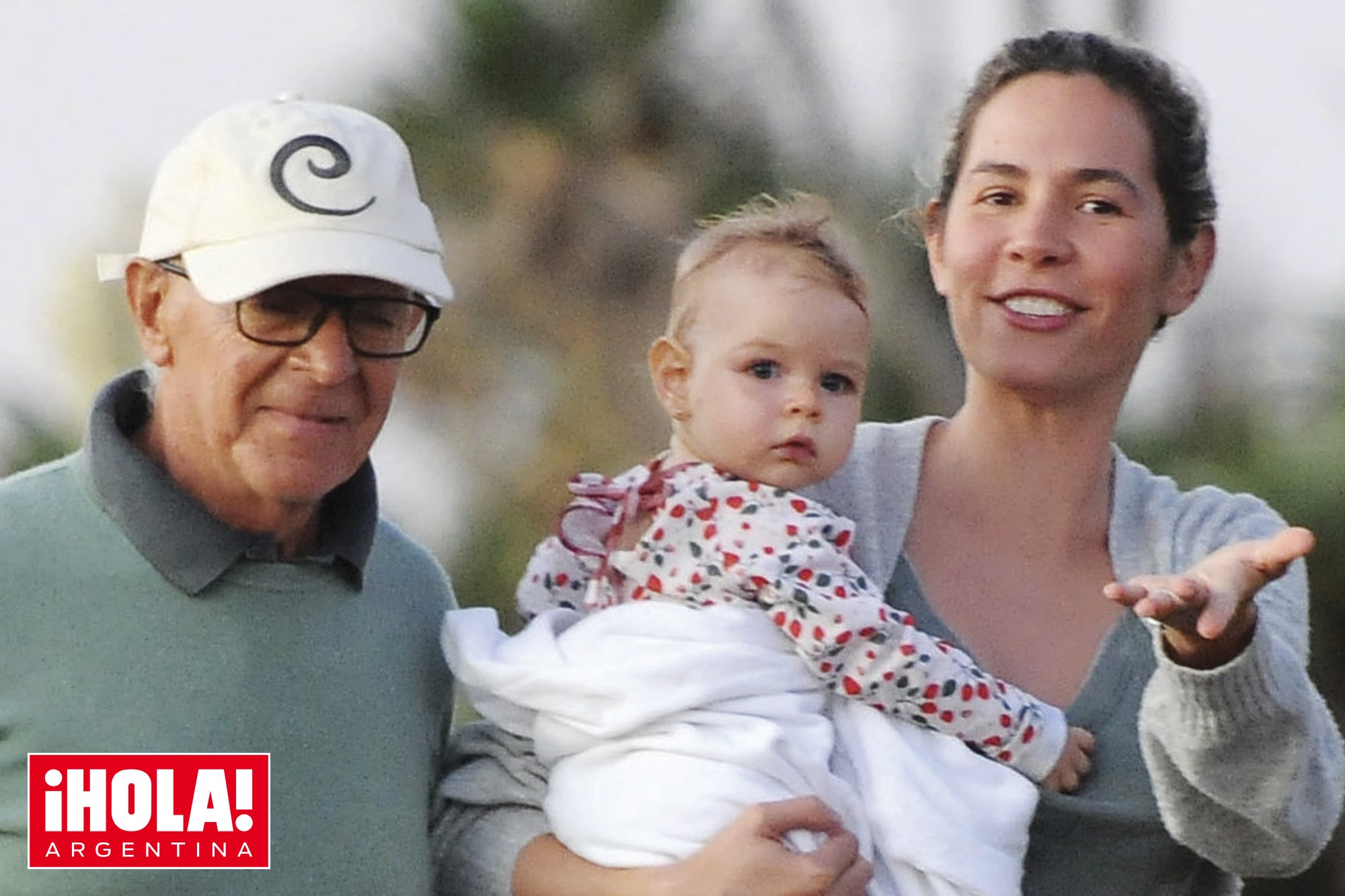 Eduardo y Elina Costantini: Las fotos de su primer verano esteño junto a su hija Kahlo Milagro