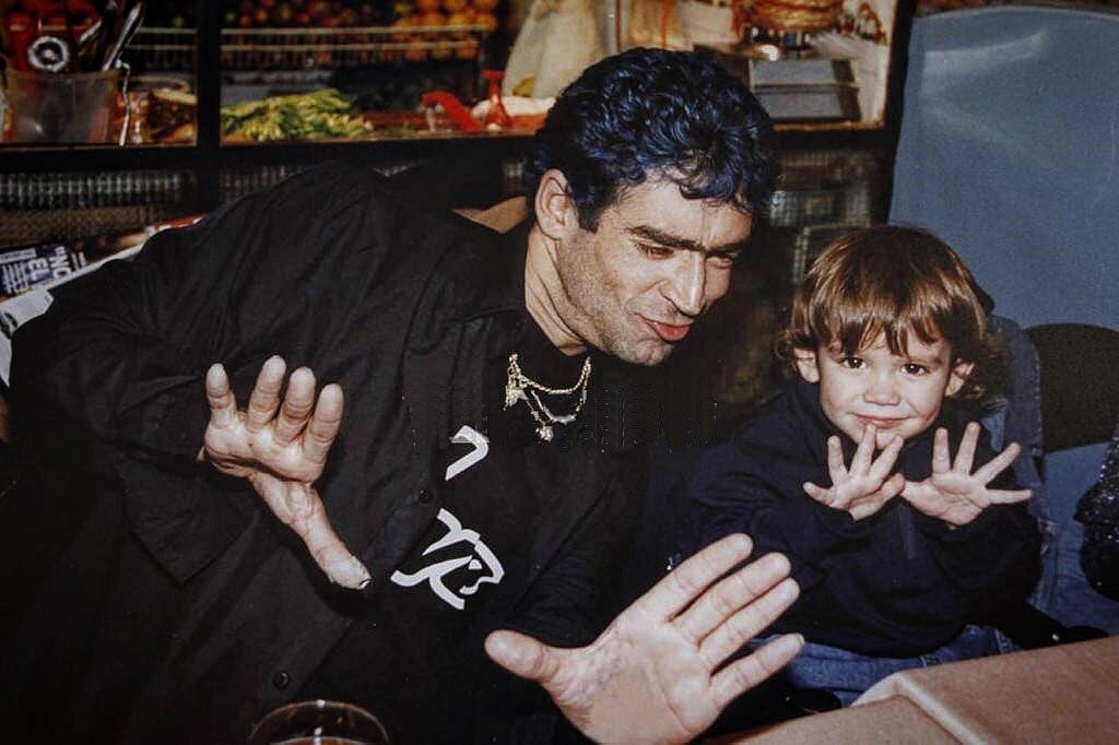 A 26 años de la muerte de Rodrigo, así está hoy su hijo, Ramiro Bueno