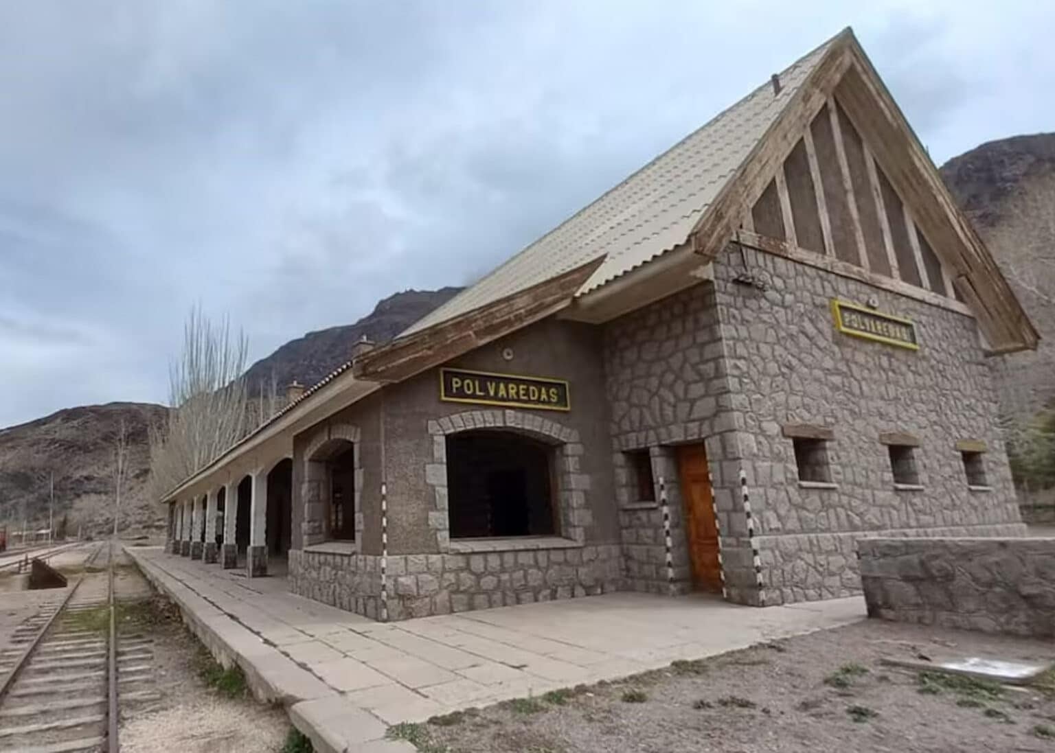 Un adolescente murió apuñalado en una pelea entre dos familias en un pueblo de 100 habitantes