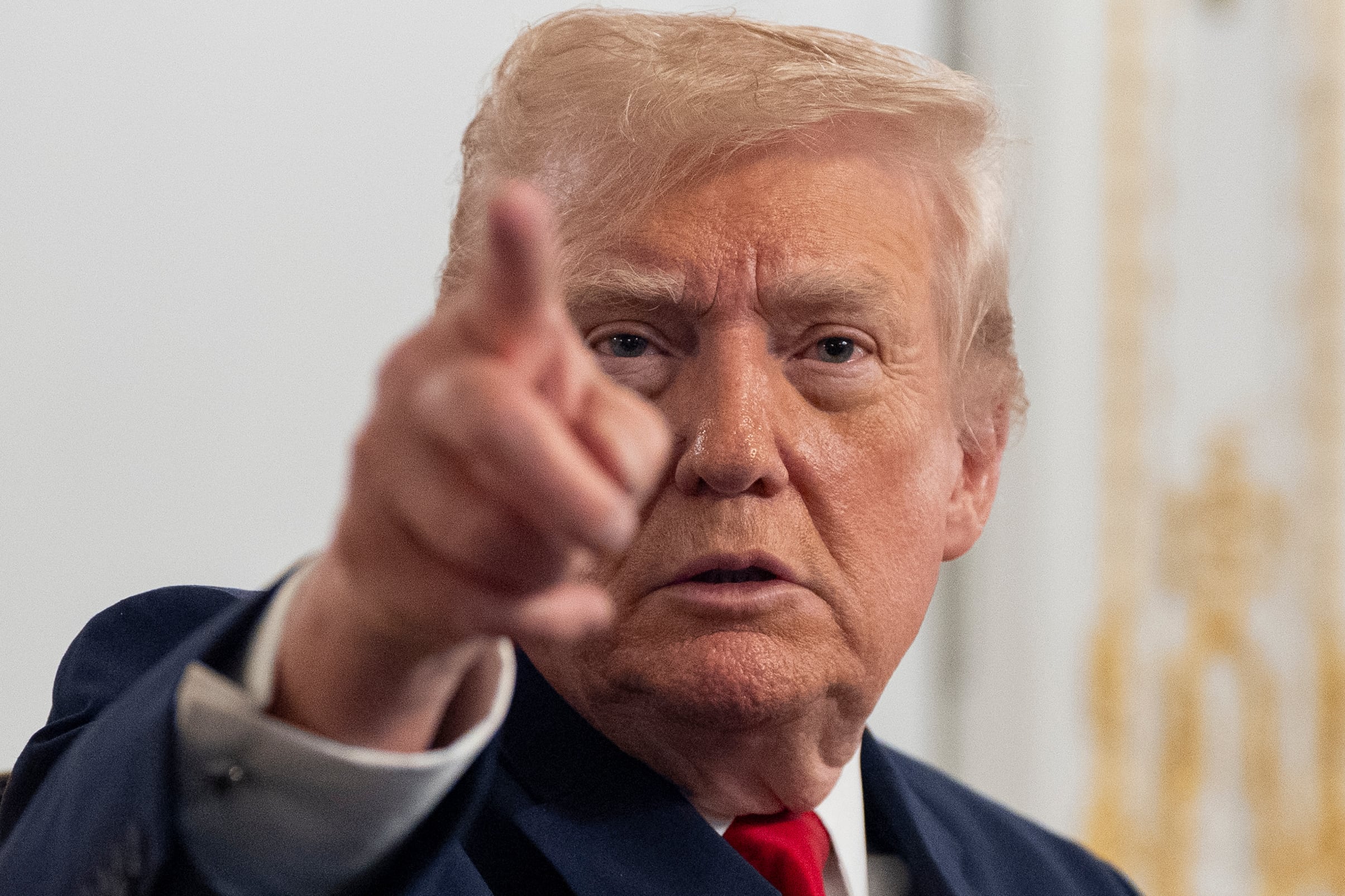 Deportaciones del ICE: el país que firmó un acuerdo millonario para recibir migrantes y ahora podría terminar por una polémica 5 Trump realizó acuerdos con países africanos sobre las deportaciones a cargo del ICE