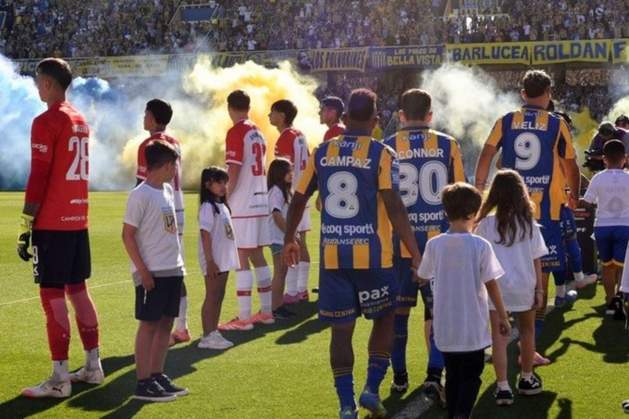Las contradicciones del fallo contra Estudiantes por el “espaldazo” y por qué la AFA no fue a fondo