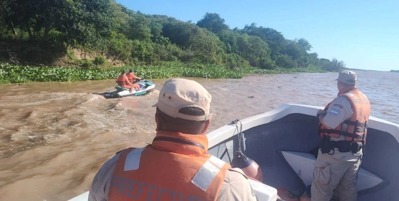Búsqueda de la Prefectura en el río Coronda