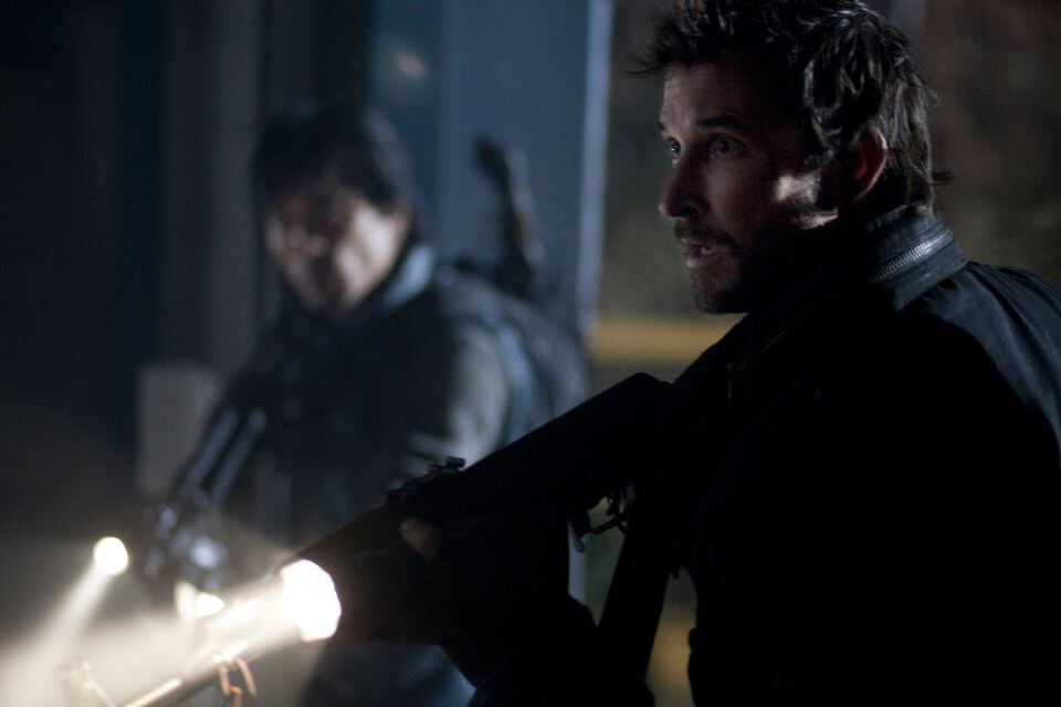 Falling Skies narra cómo sobrevivir en una Tierra arrasada y ocupada por un ejército casi invencible