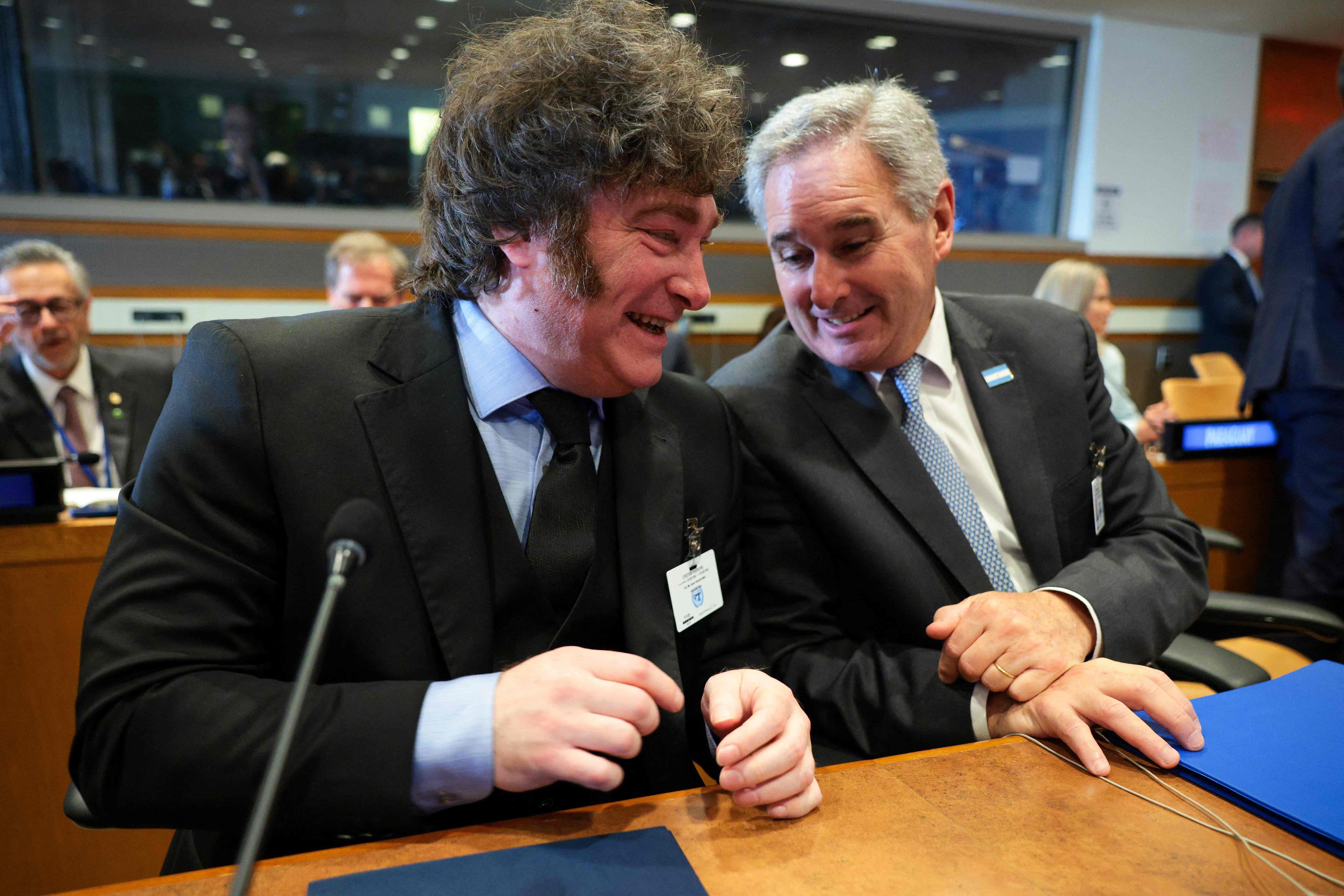 Pablo Quirno, ministro de Relaciones Exteriores, Comercio Internacional y Culto, junto al presidente Javier Milei