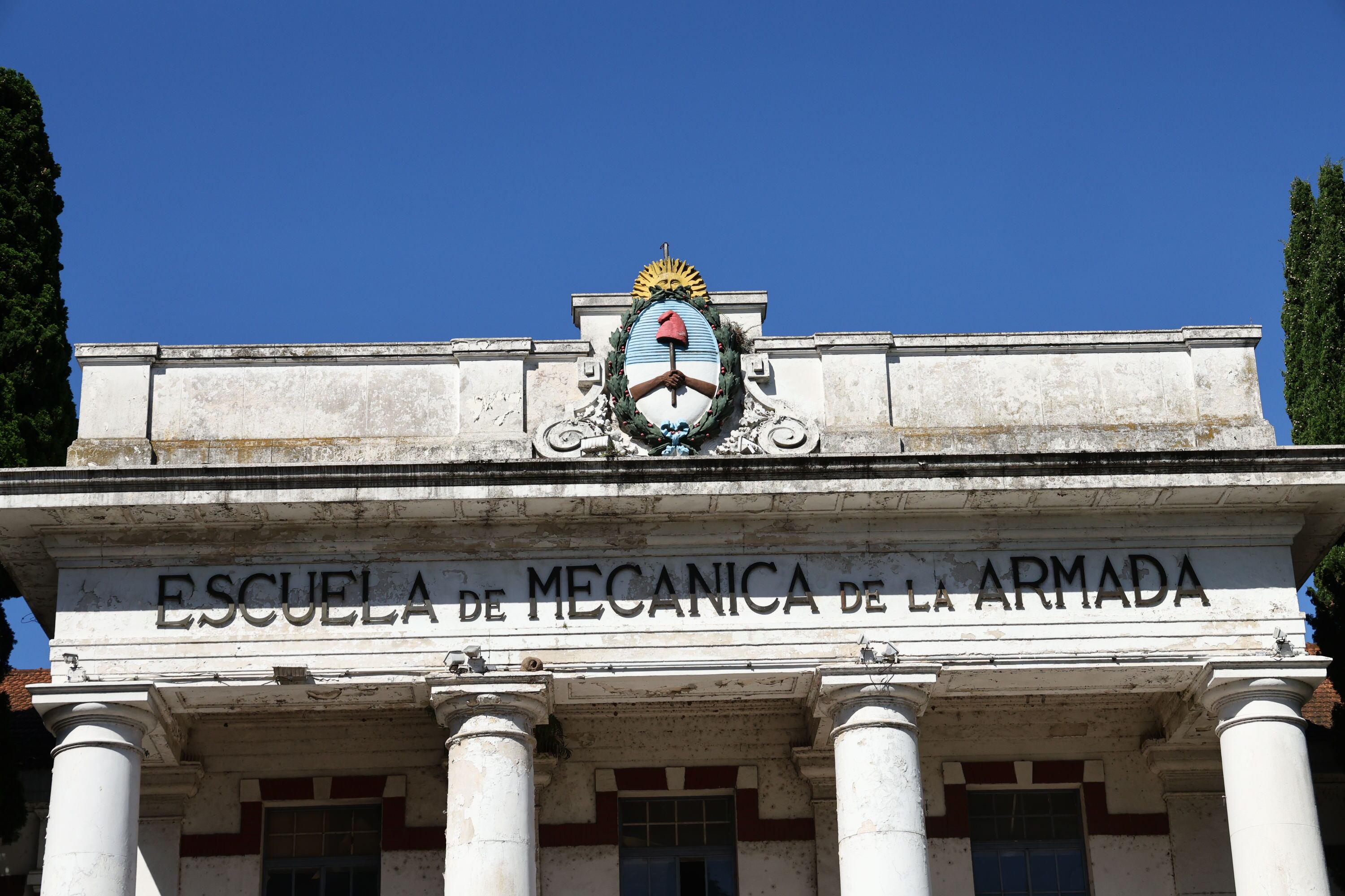 El deterioro del predio de la exESMA, en la avenida del Libertador