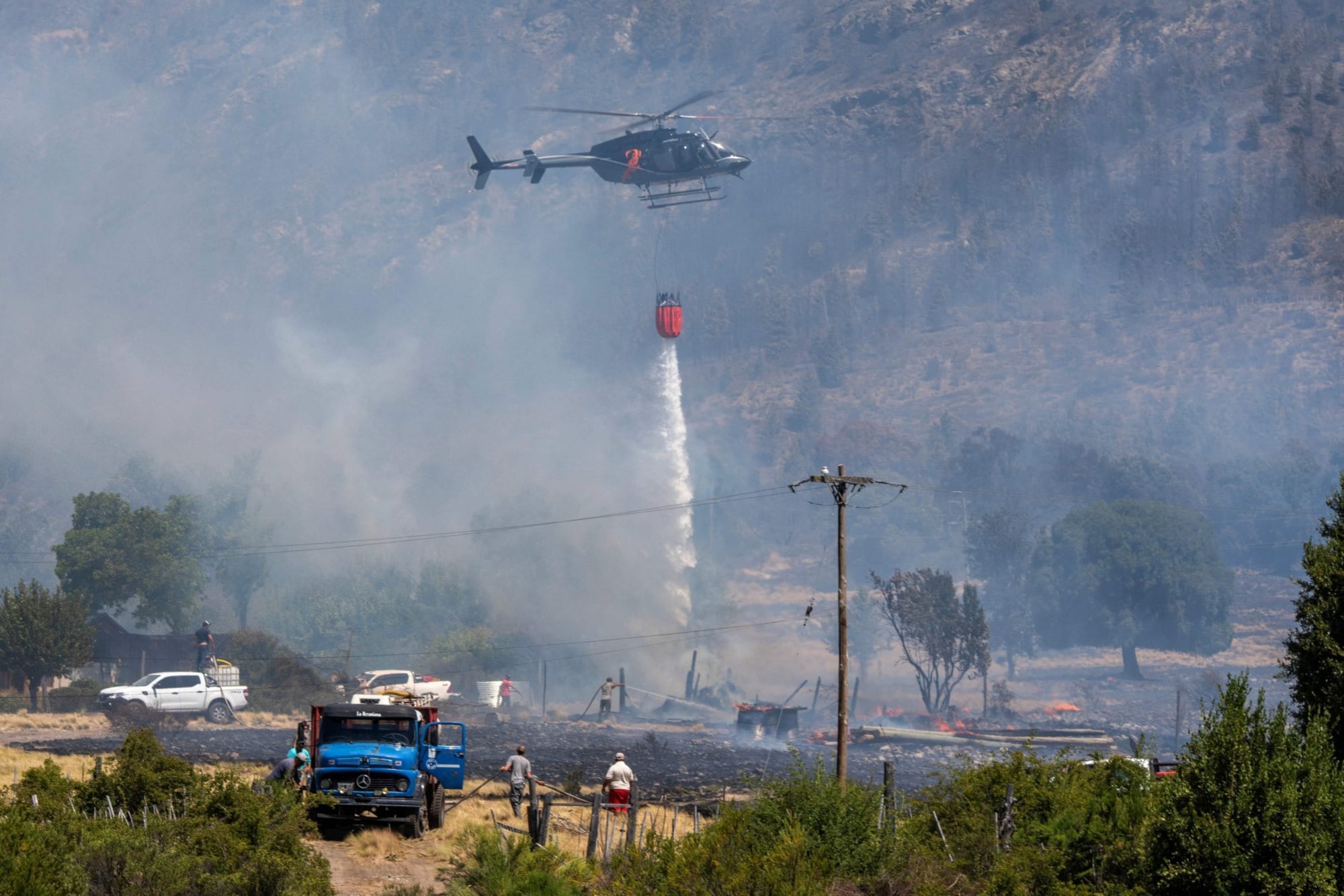 Se estiman que el fuego arrasó más de 12.000 hectáreas de bosques