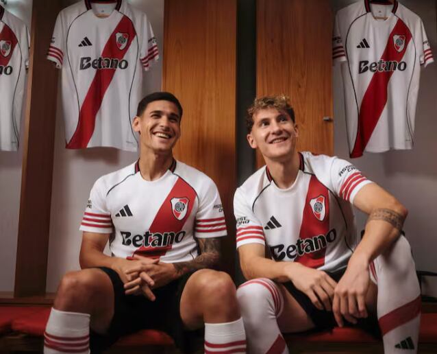 La nueva camiseta titular de River