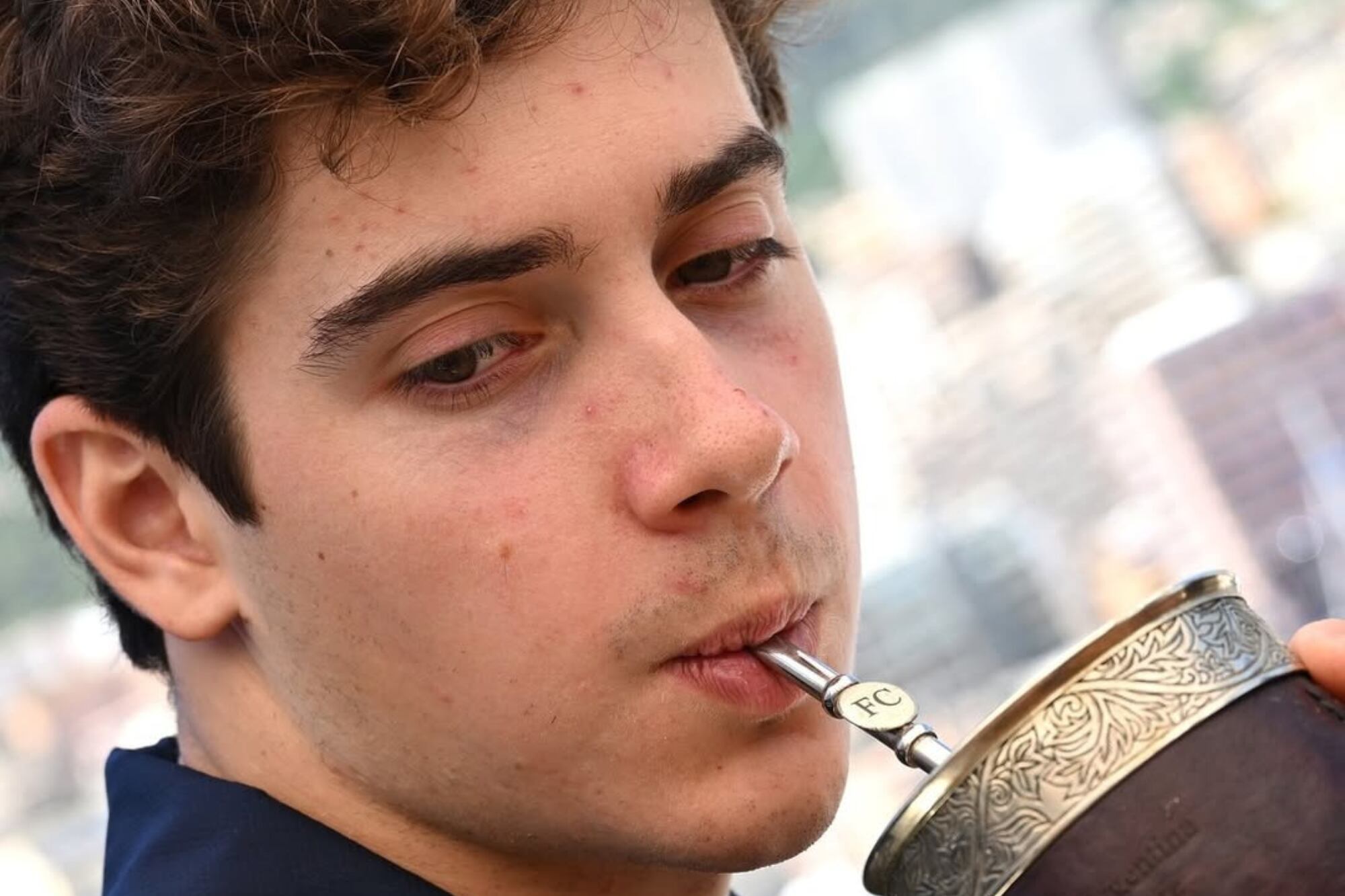Franco Colapinto y el mate, una costumbre que el argentino intenta trasladar a todo el equipo