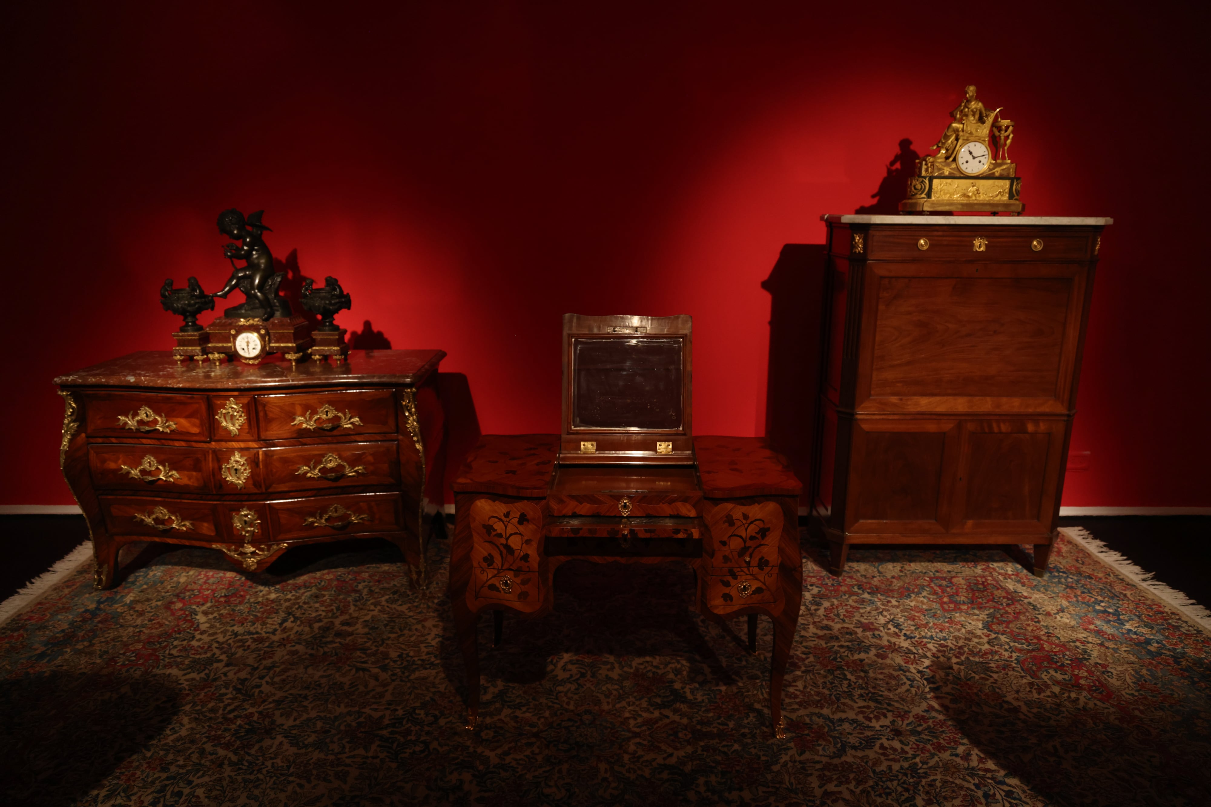 Muebles de época que servirán para decorar las habitaciones de Josefina de Alvear y su hija