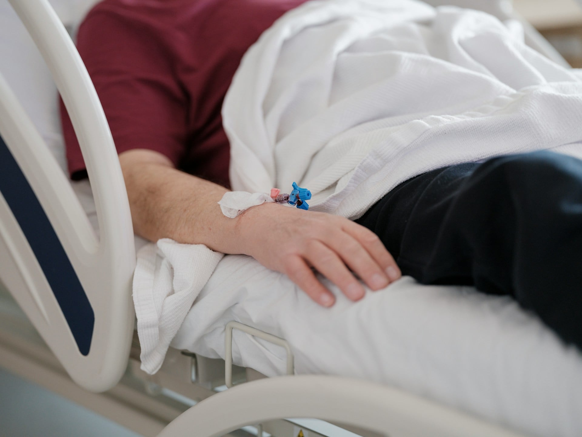 El 45% de las personas que se jubilaron antes de tiempo lo hicieron por problemas de salud (Unsplash/engin akyurt)