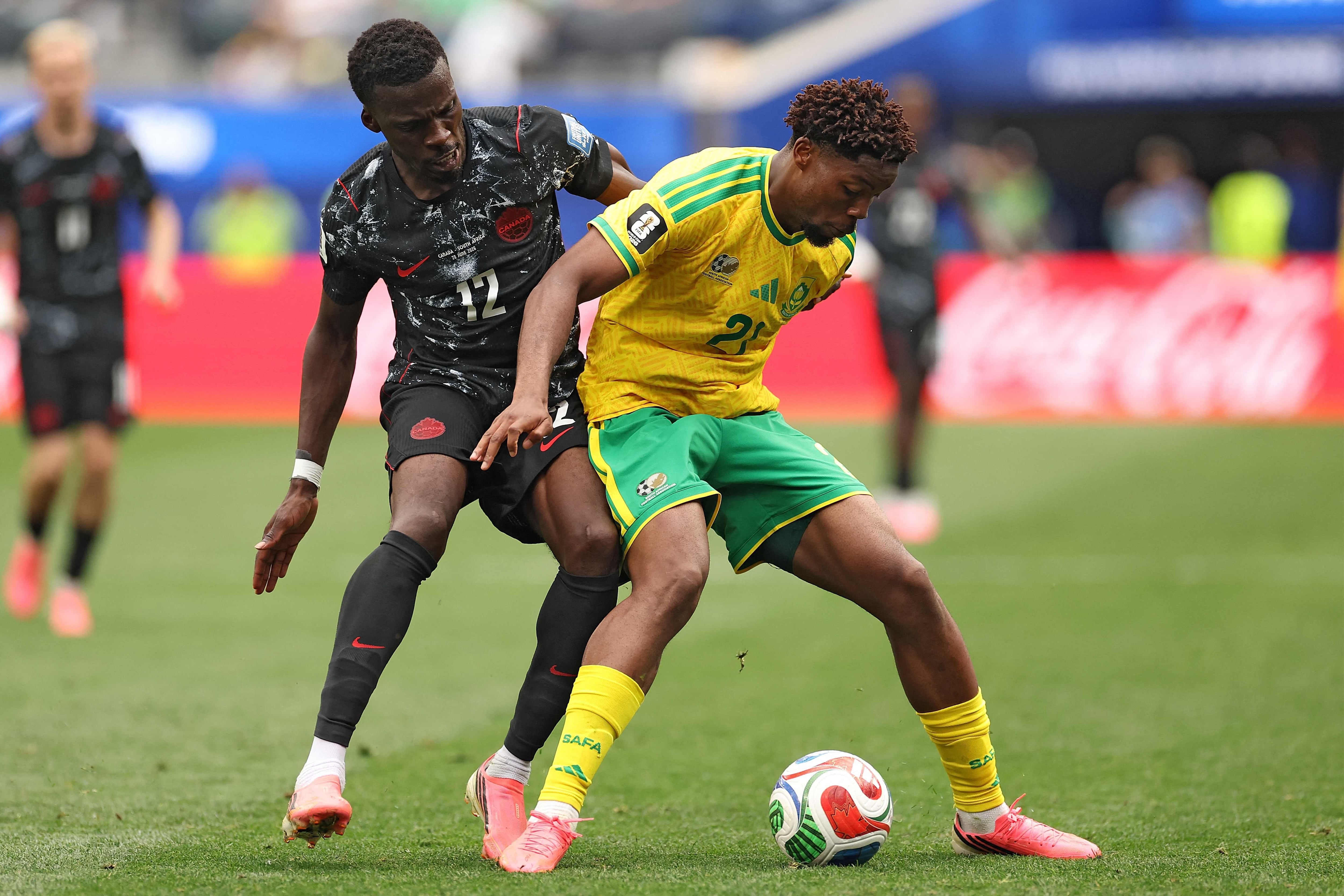 Diez minutos del segundo tiempo y partido sin goles entre Canadá y Sudáfrica.