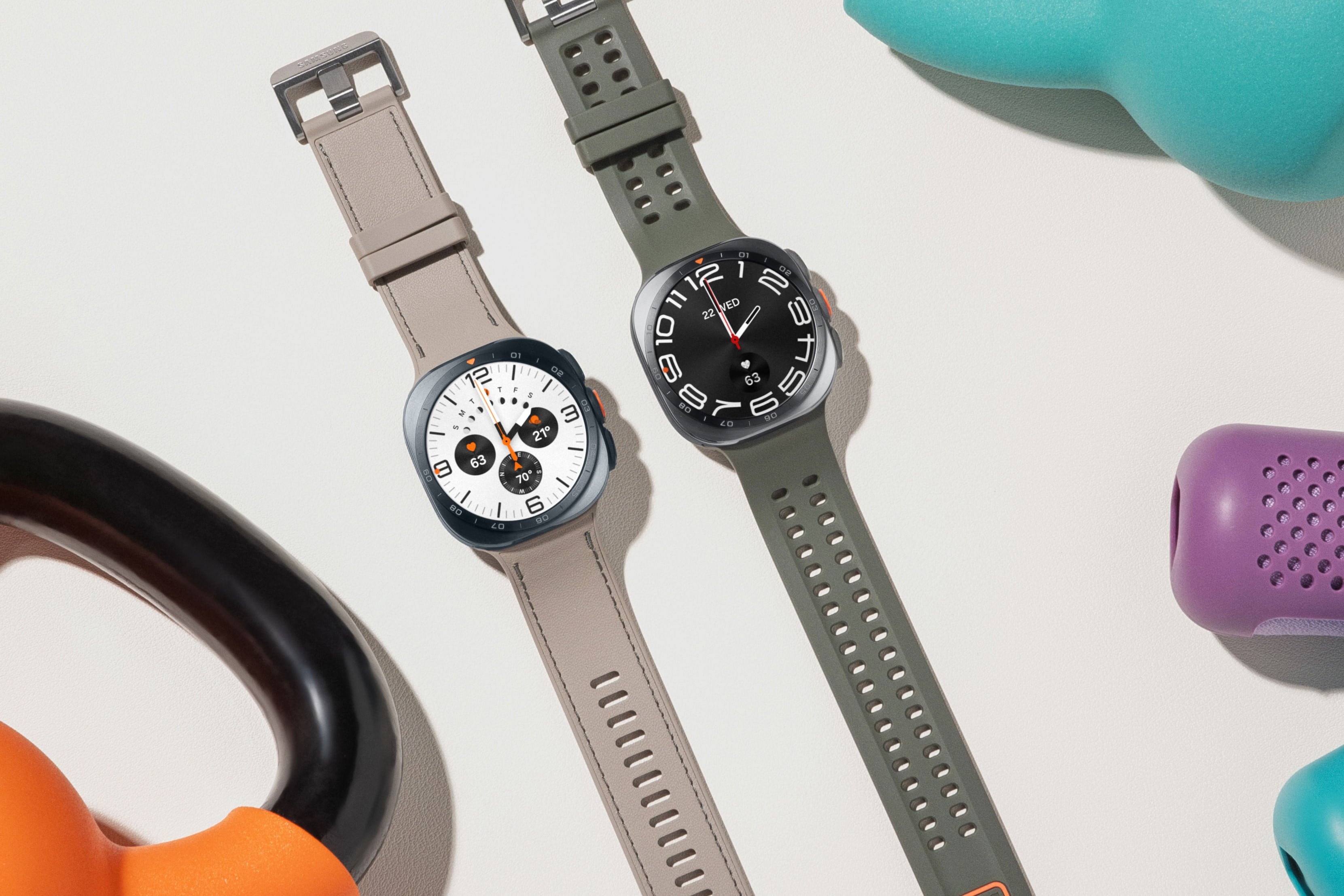 El Galaxy Watch Ultra2 tiene una caja de 47mm de titanio, con una pantalla de 1,52