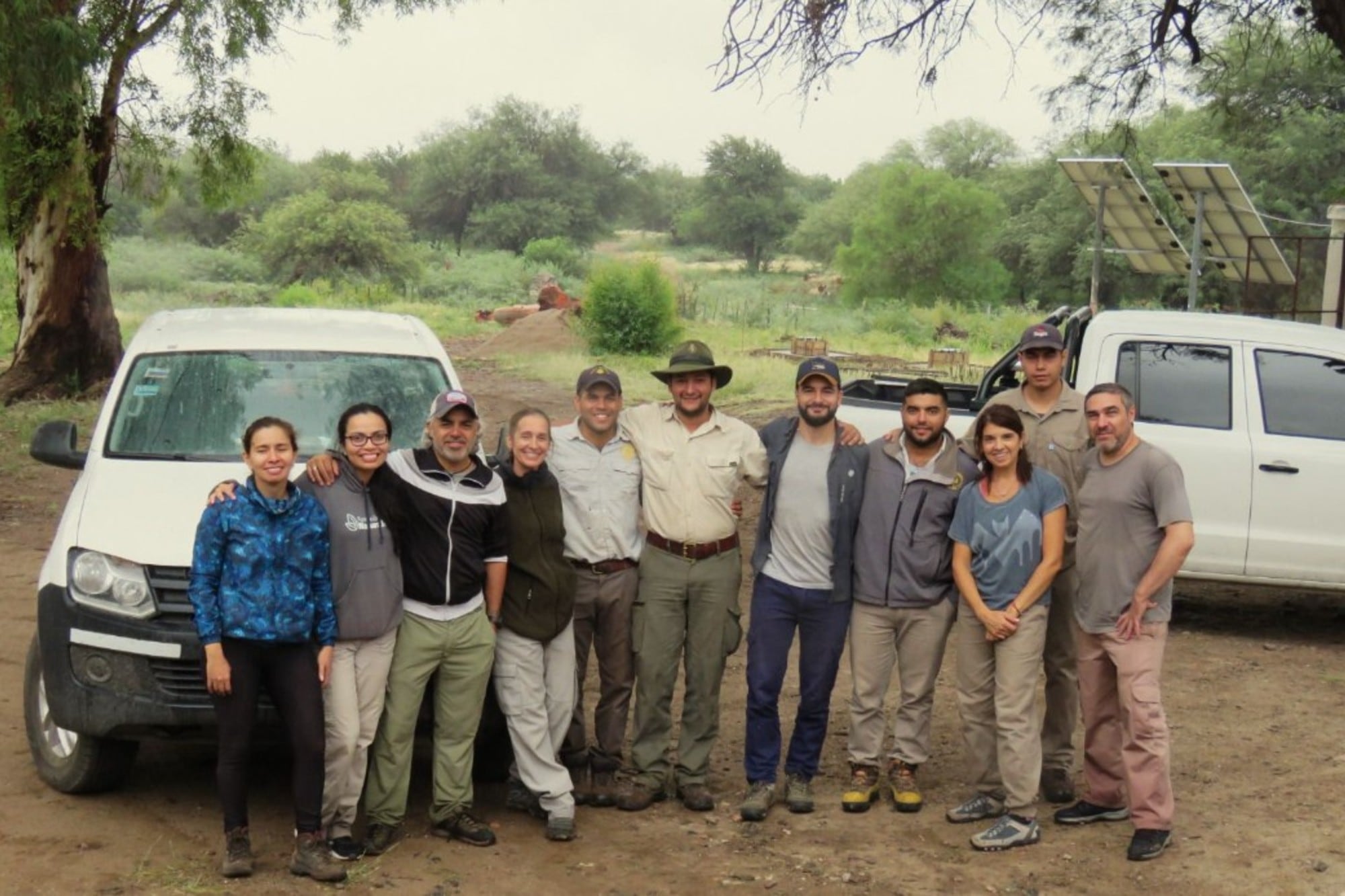 El equipo de investigadores que descubrió la nueva especie