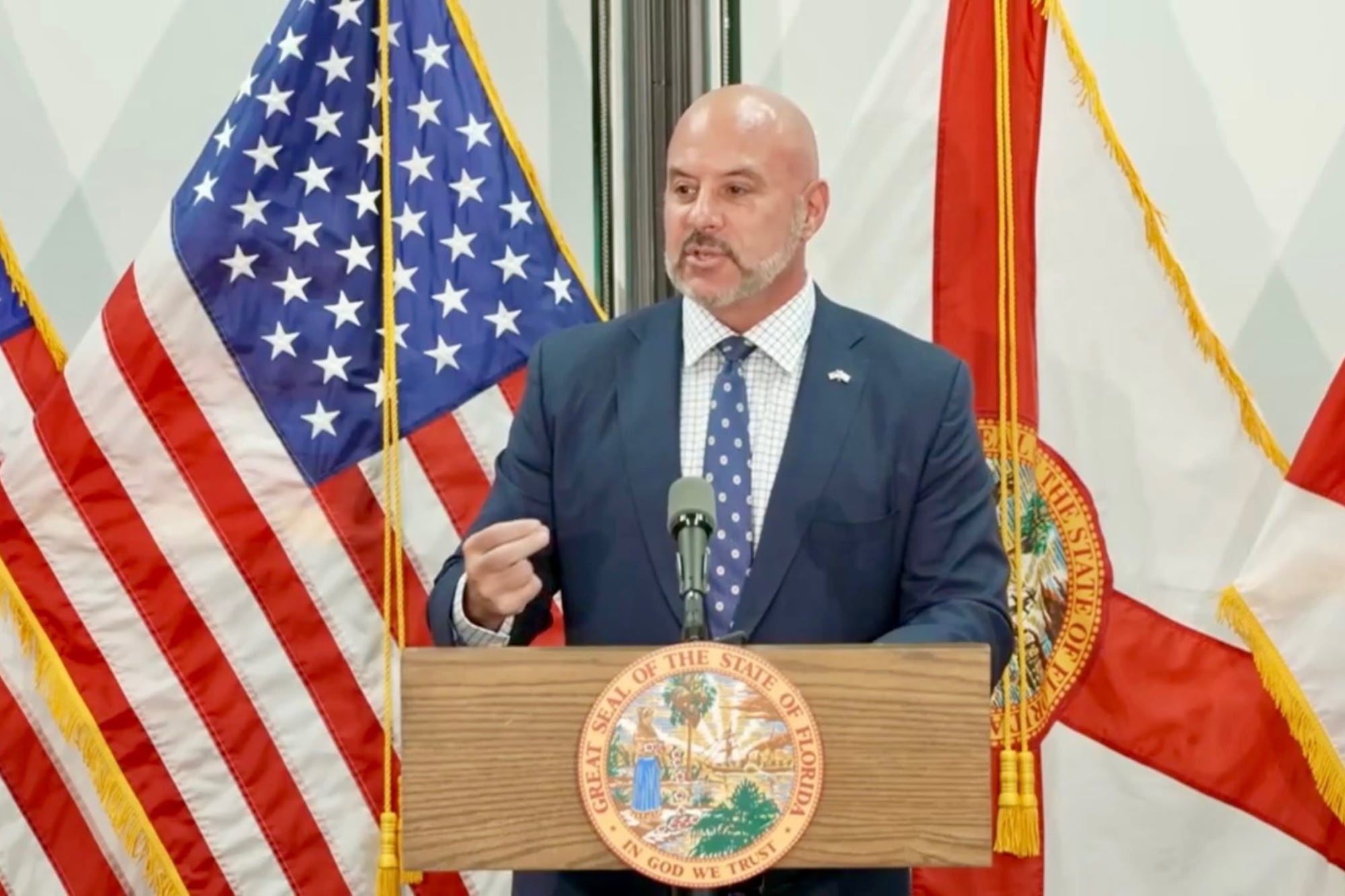 Blaise Ingloglia acusó a los funcionarios de Fort Pierce de cometer gastos excesivos