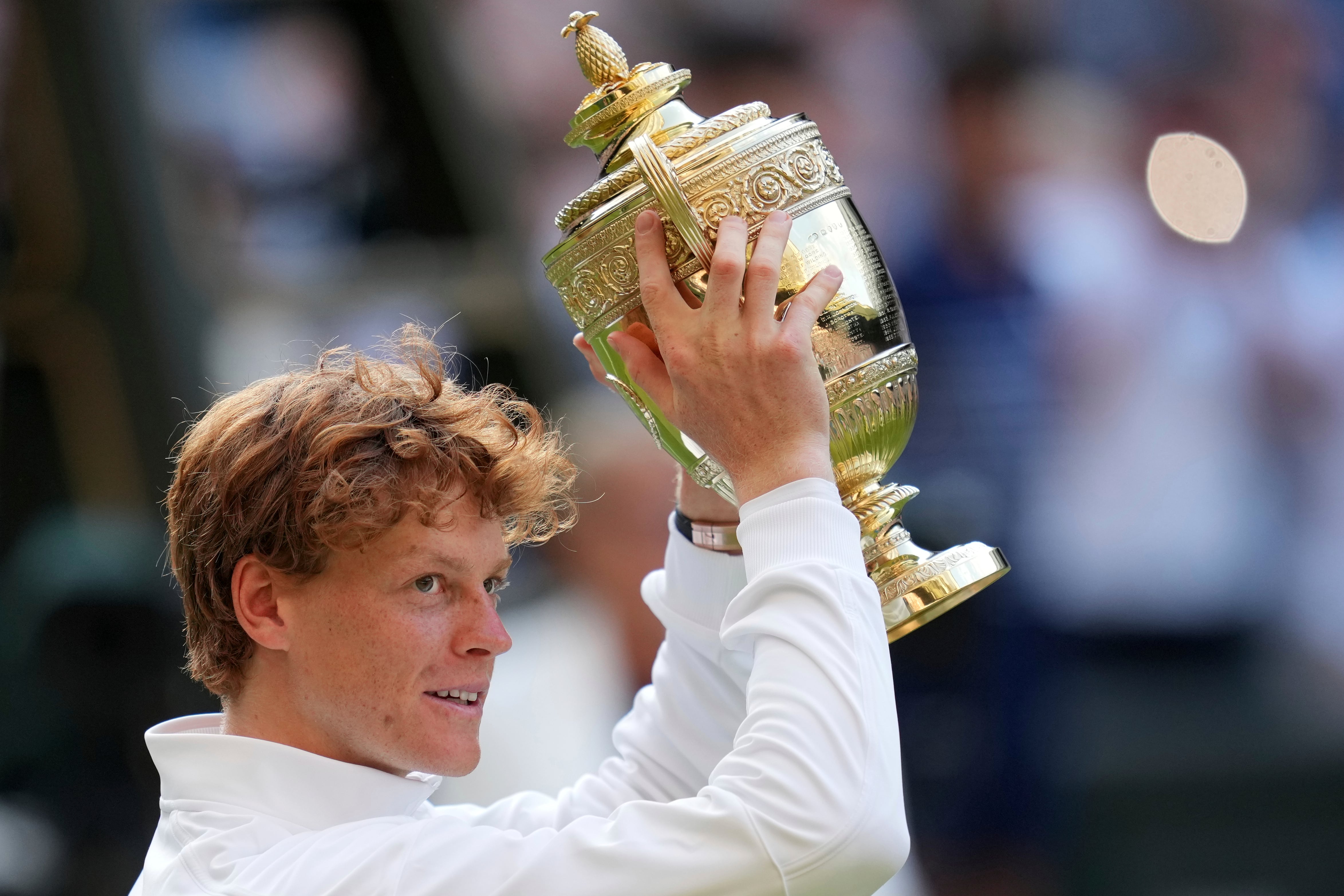 Jannik Sinner intentará conservar este domingo el título de campeón de Wimbledon