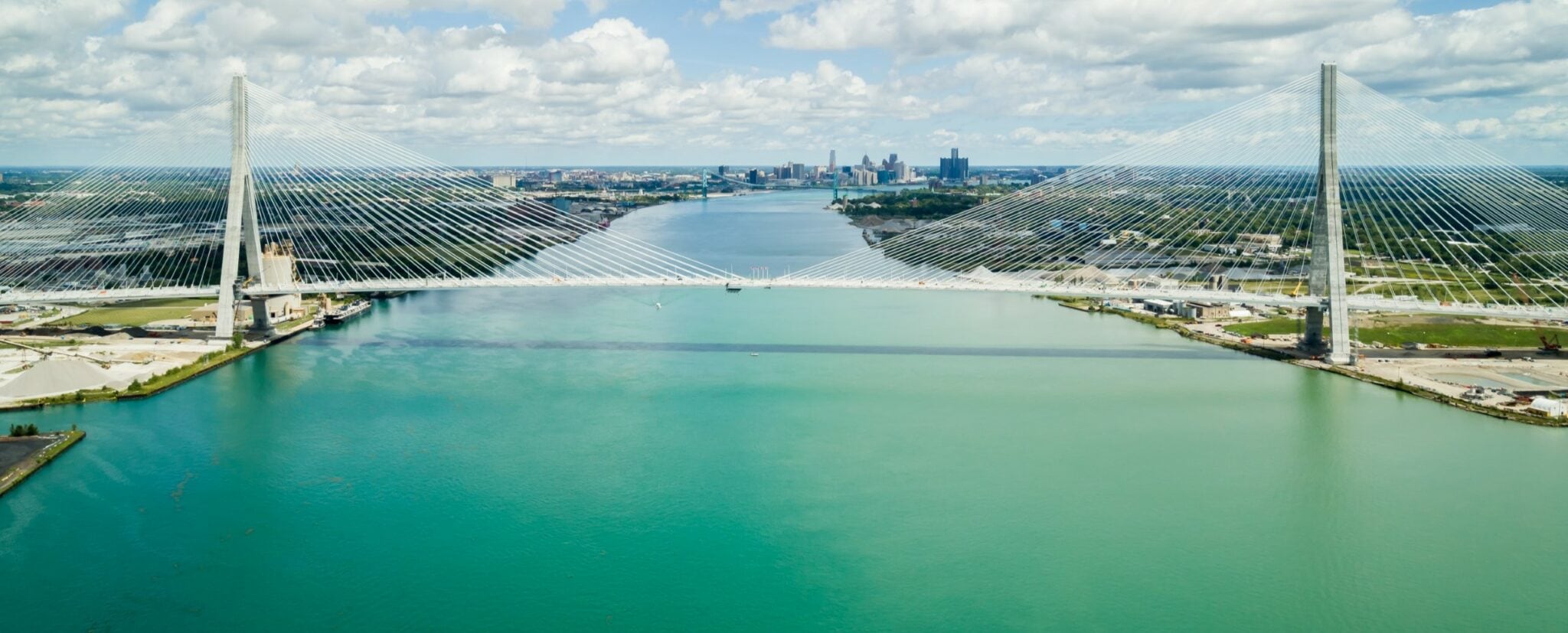 El Puente Internacional Gordie Howe conecta a Detroit en Estados Unidos con Windsor en Canadá