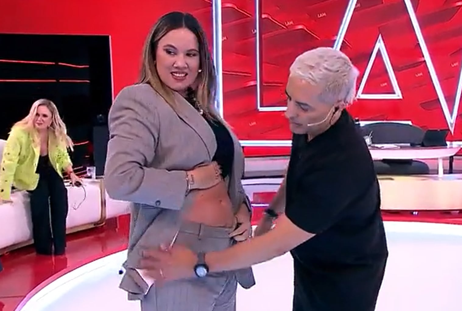 Juli Argenta mostró su panza y luego dio detalles de la gestación