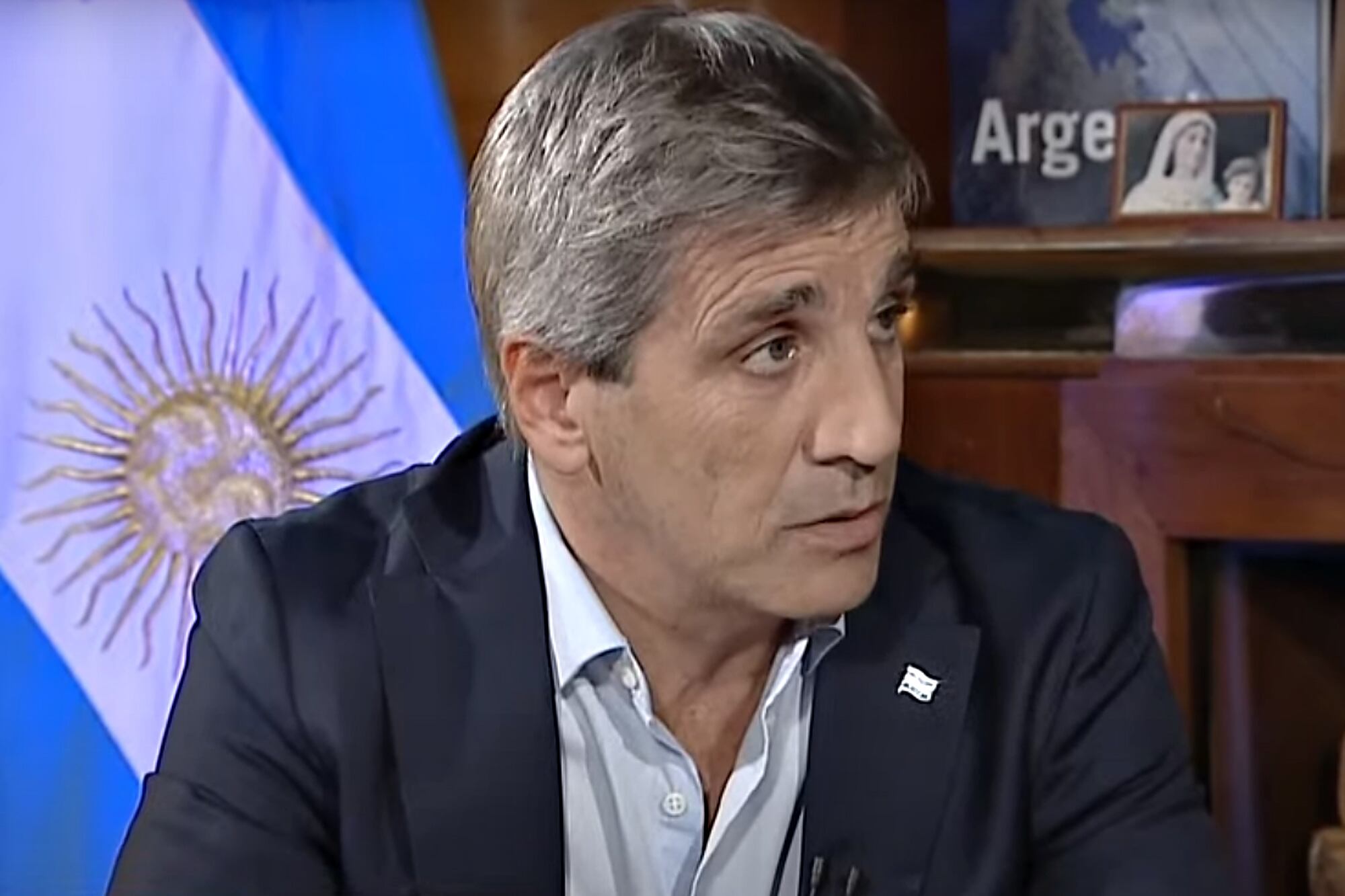 El ministro de Economía, Luis Caputo, elogió en la red X la tarea de la Comisión Nacional de Defensa de la Competencia