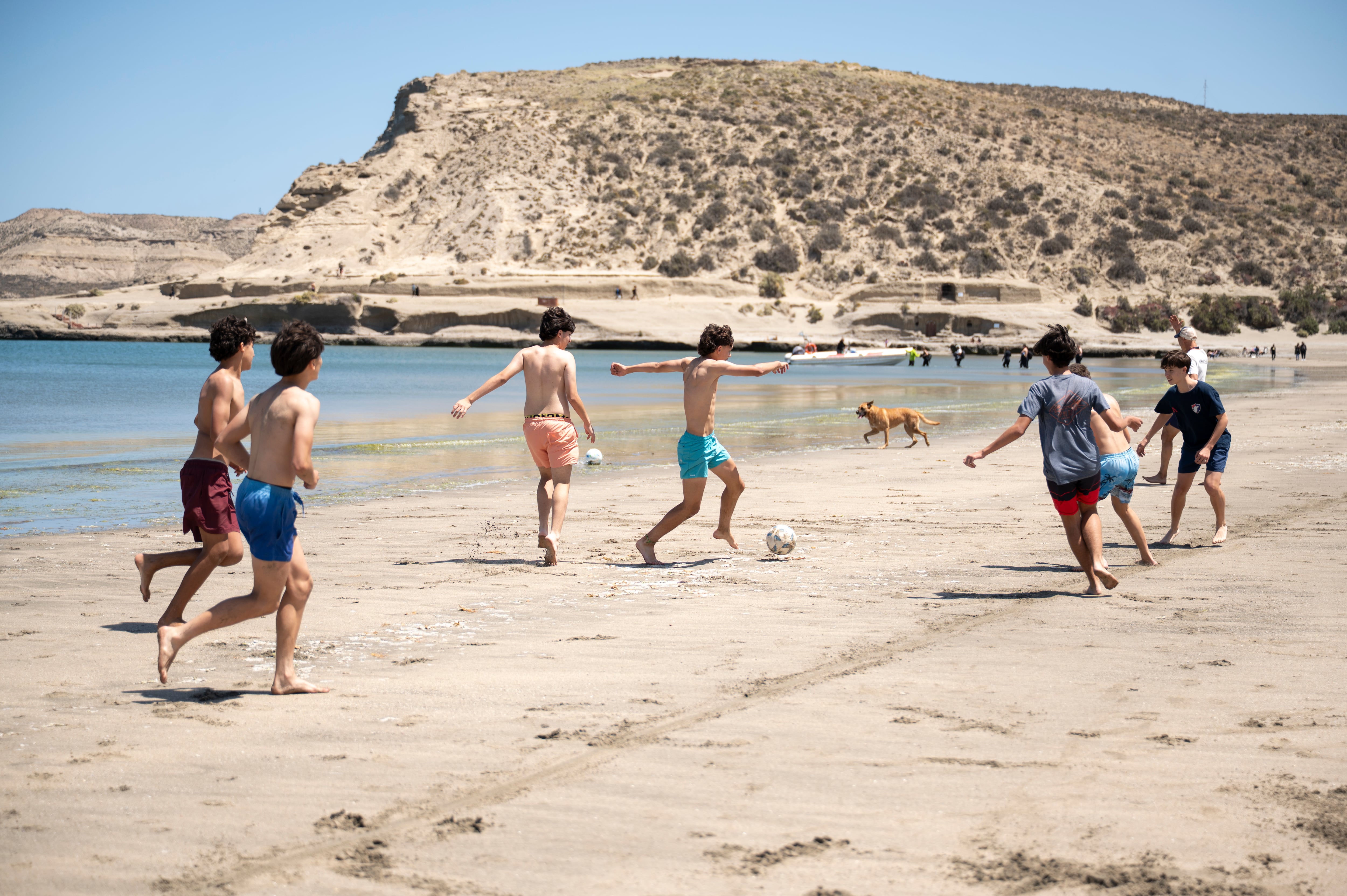La playa de Puerto Pirámides