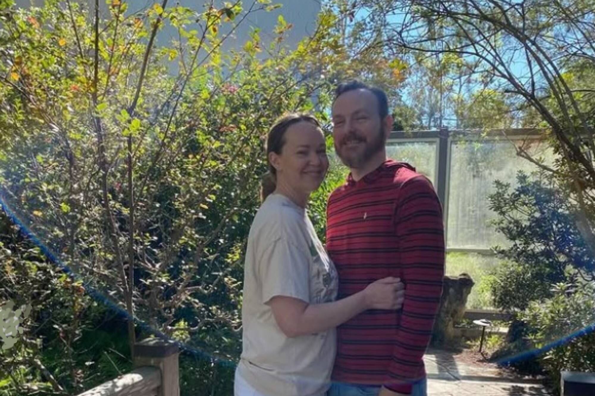 Ashley Archambault, su esposo y su hijo disfrutan de una vida más relajada y asequible en un pueblo de la costa de Florida