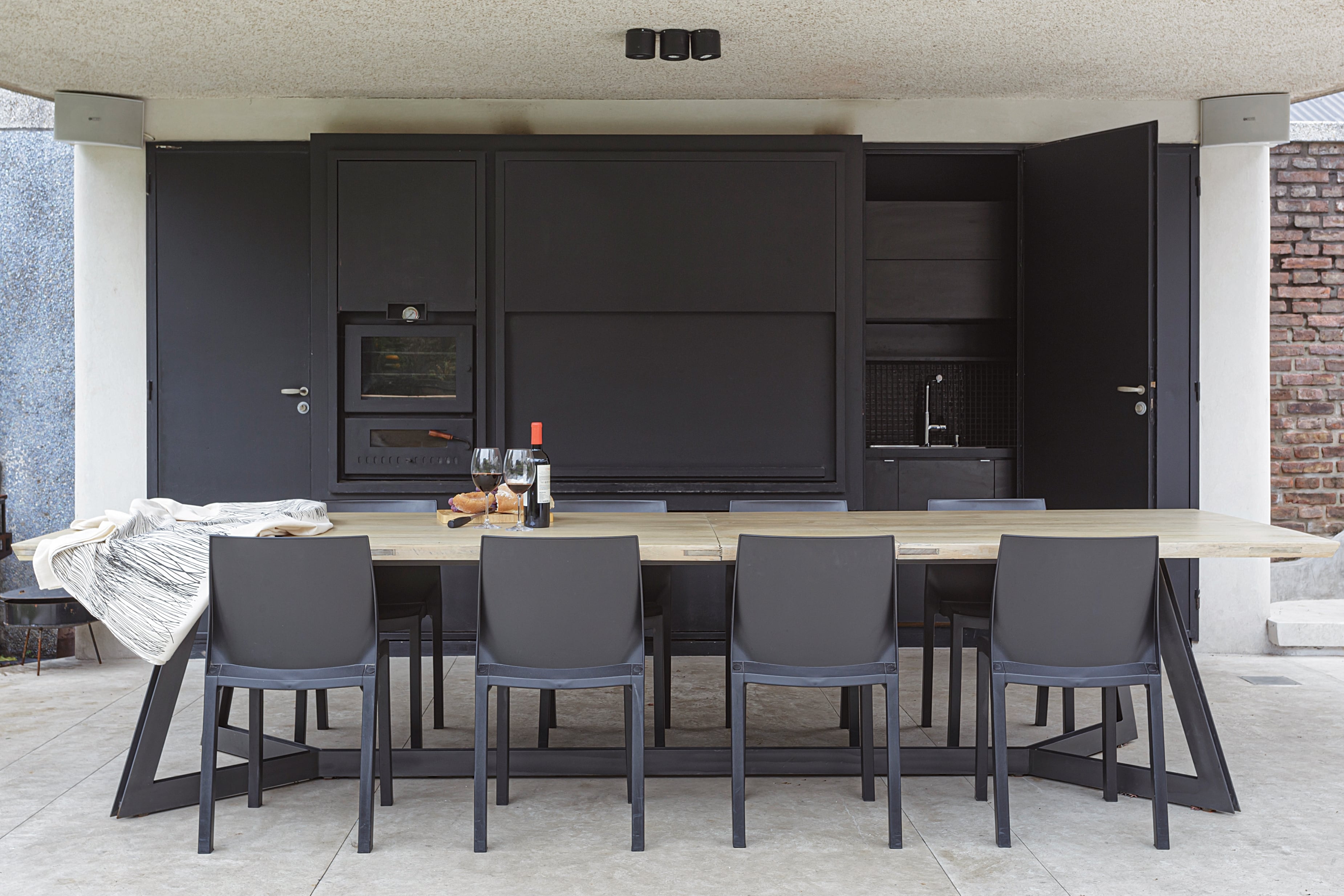 Las parrillas con tapas corredizas suman unos US$4000 más a su costo