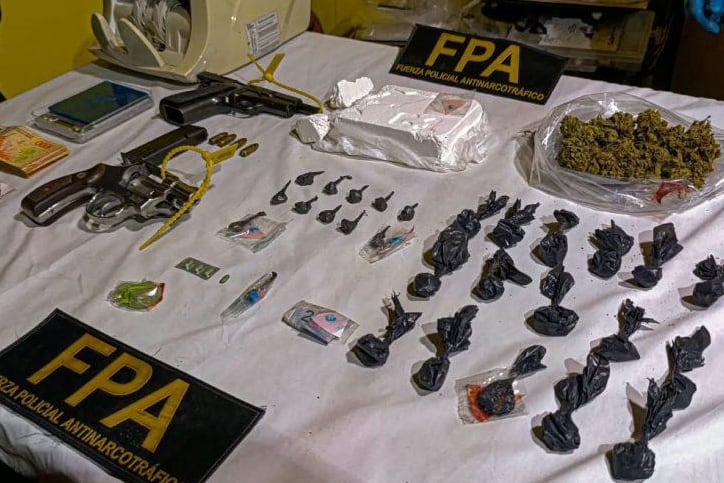 En un operativo reciente en Córdoba se secuestraron 4400 dosis de cocaína y otras 380 de marihuana