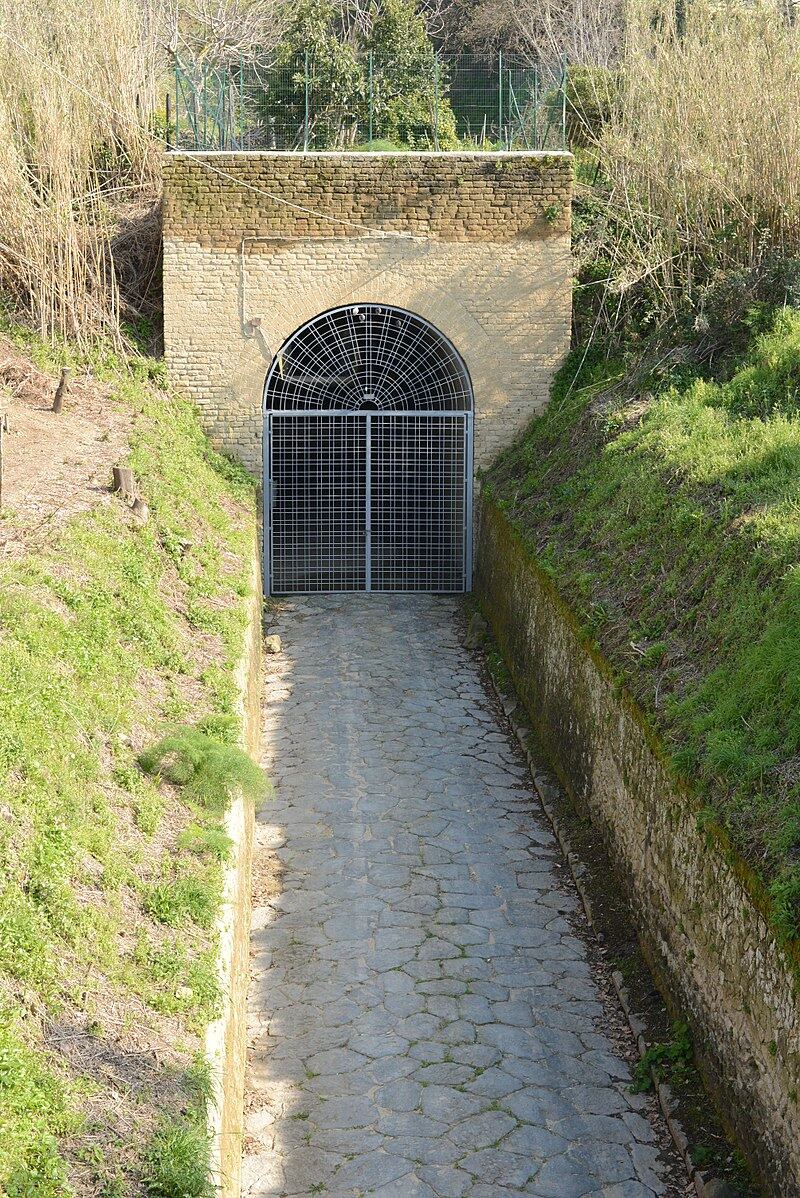 En la actualidad el túnel permanece al resguardo de su uso civil, debido a la fragilidad frente al desgaste exterior