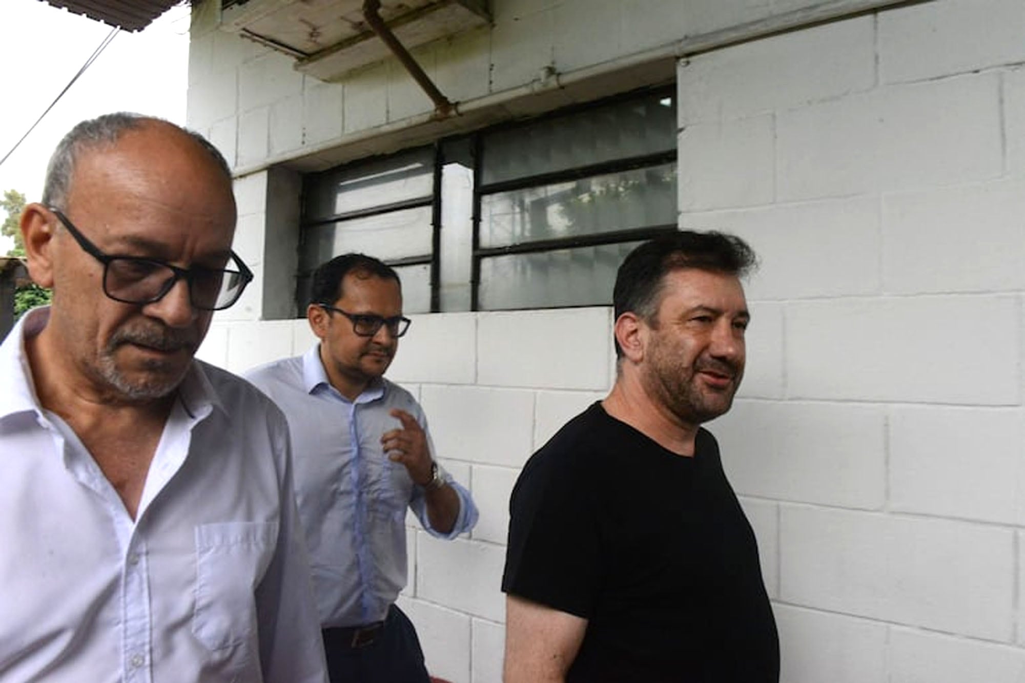 Edgardo Kueider al ingresar a la fiscalía en Ciudad del Este