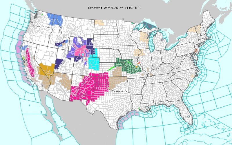 En un contraste radical, las alertas de invierno siguen vigentes en las zonas montañosas de Wyoming, Utah y Colorado