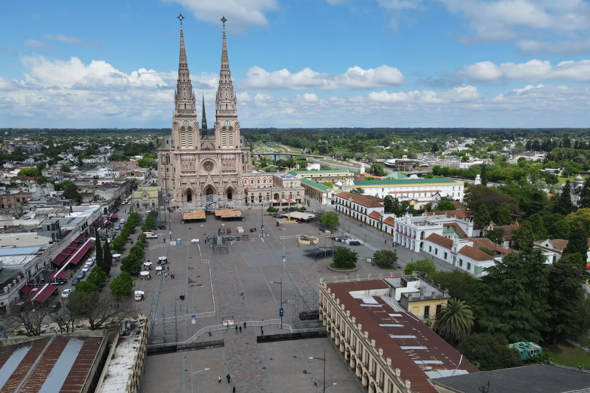 El despliegue se extenderá desde la basílica hasta la Autovía 7