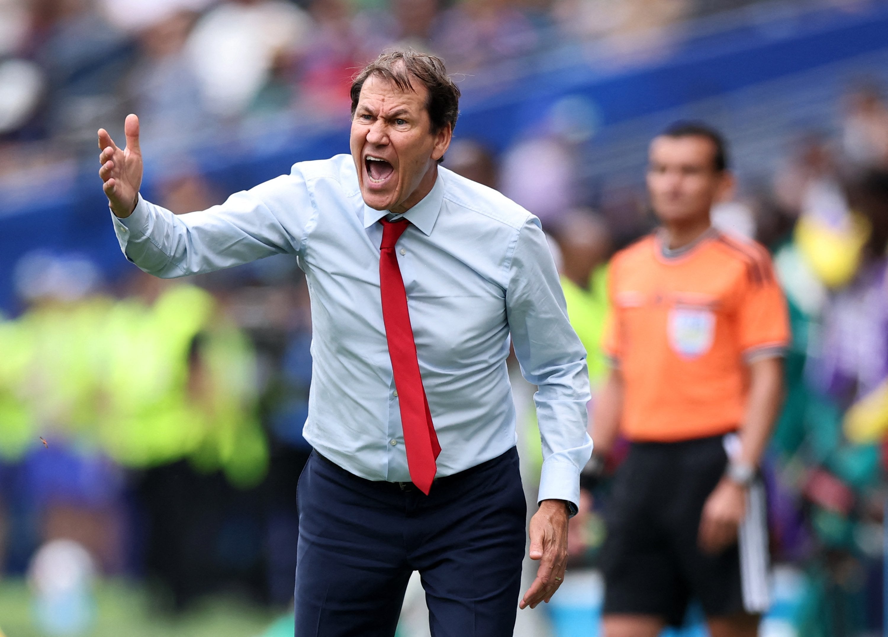 El DT de Bélgica, Rudi Garcia, rival de este lunes de EE.UU. se quejó de la resolución de la FIFA