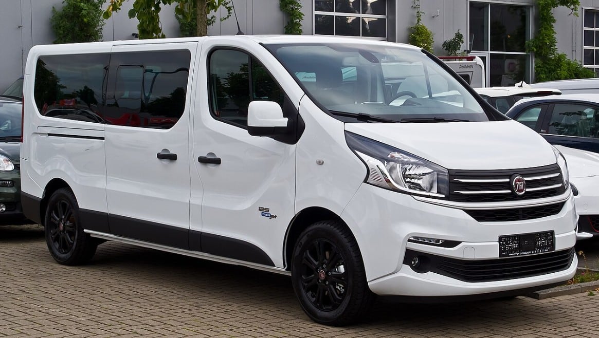 Fiat Talento de segunda generación, modelo de vehículo que se usó en el ataque (Wikipedia)