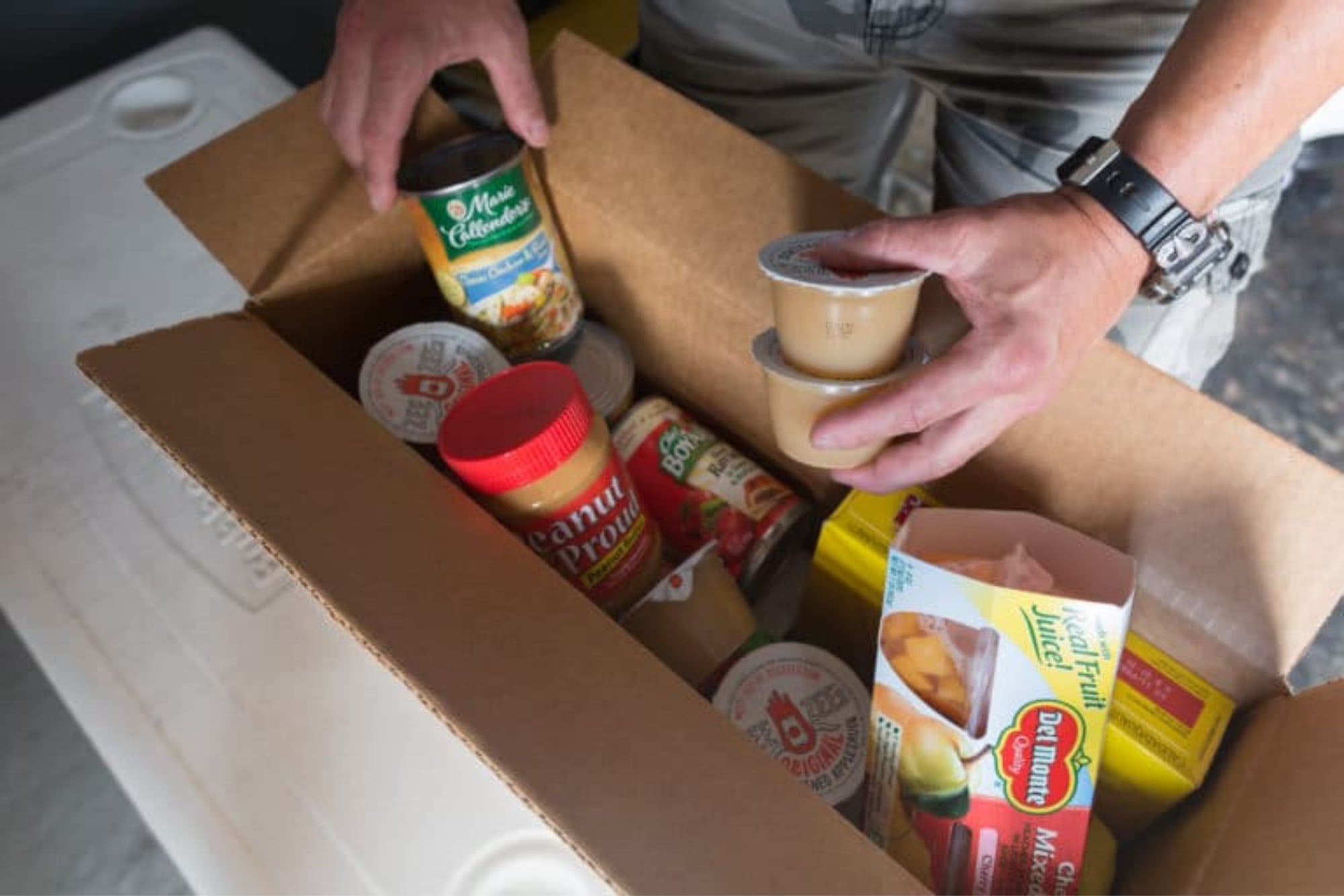 El North Texas Food Bank reparte alimentos y comida gratis en un área de cobertura que abarca 12 condados