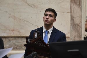 El joven que habita una dualidad, bajo la sombra de su “tío” y con un territorio a reconquistar