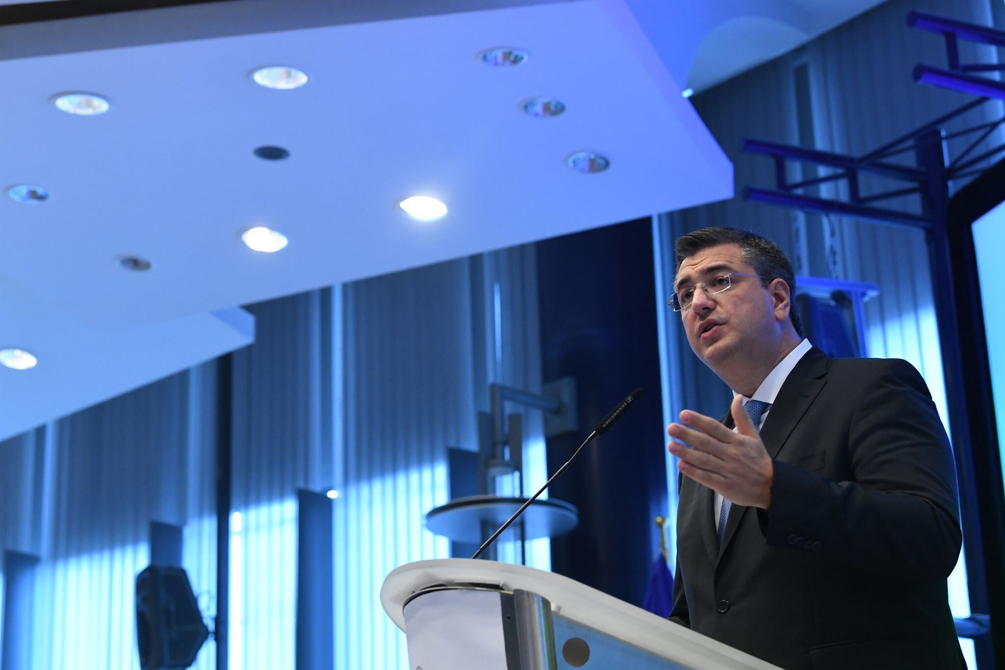 Apostolos Tzitzikostas integra el Comisionado Europeo de Transporte