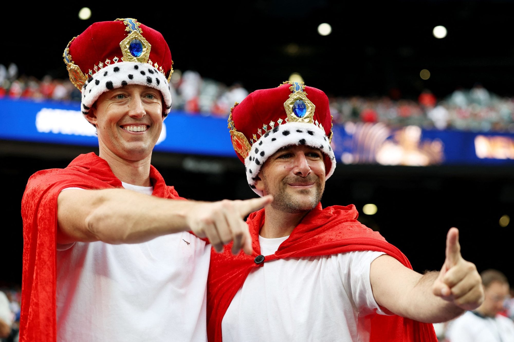 Os torcedores da Inglaterra querem a coroa após 60 anos sem vencer a Copa (Foto de Buda Mendes / GETTY IMAGES NORTH AMERICA / Getty Images via AFP)