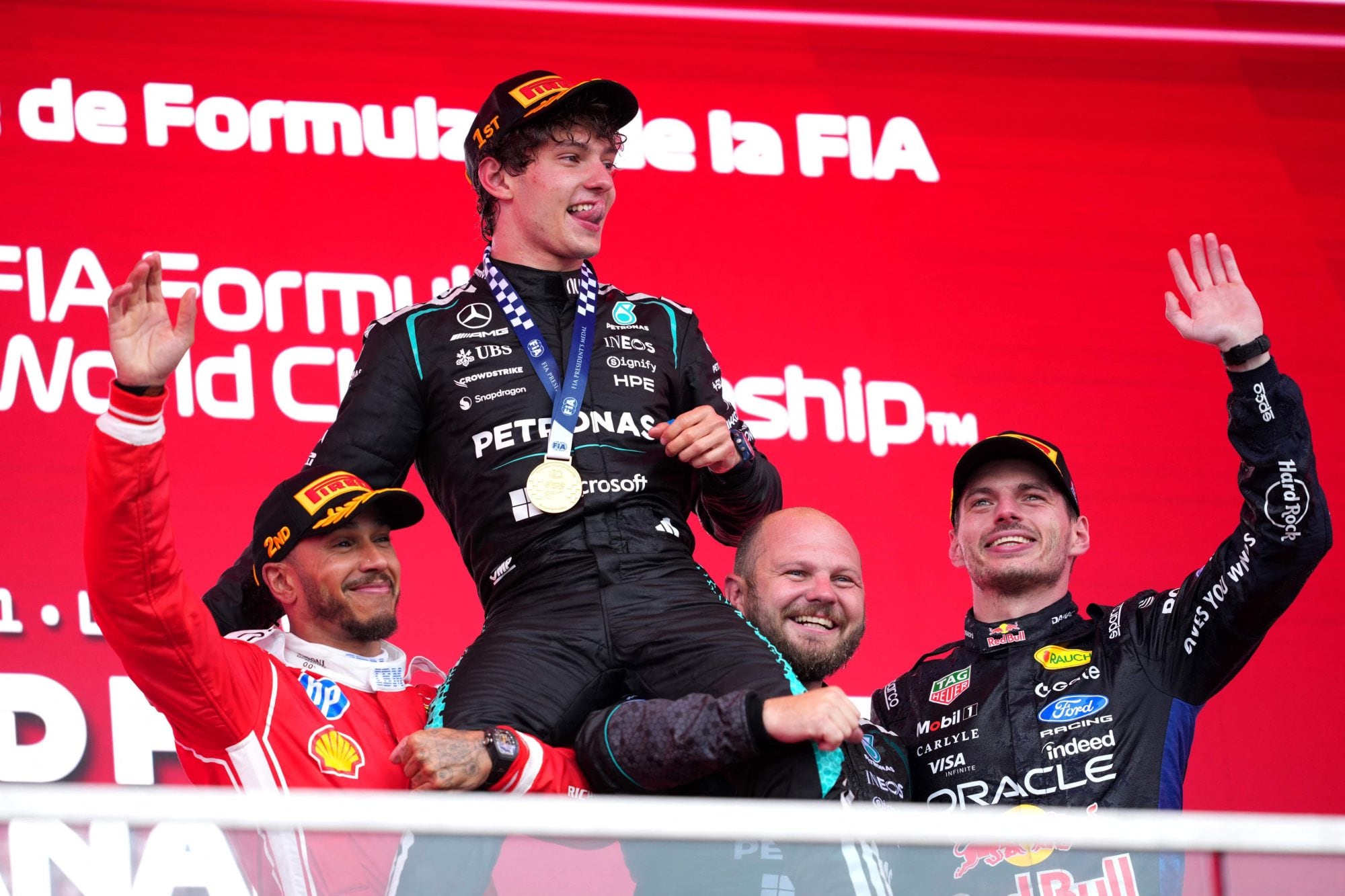 GP de Canadá: Antonelli se impuso en una tensa pulseada y festejó como protegido de Hamilton y Verstappen