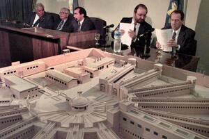 Presos mutilados, empanadas de carne humana y una jueza cautiva ocho días: el motín de Sierra Chica