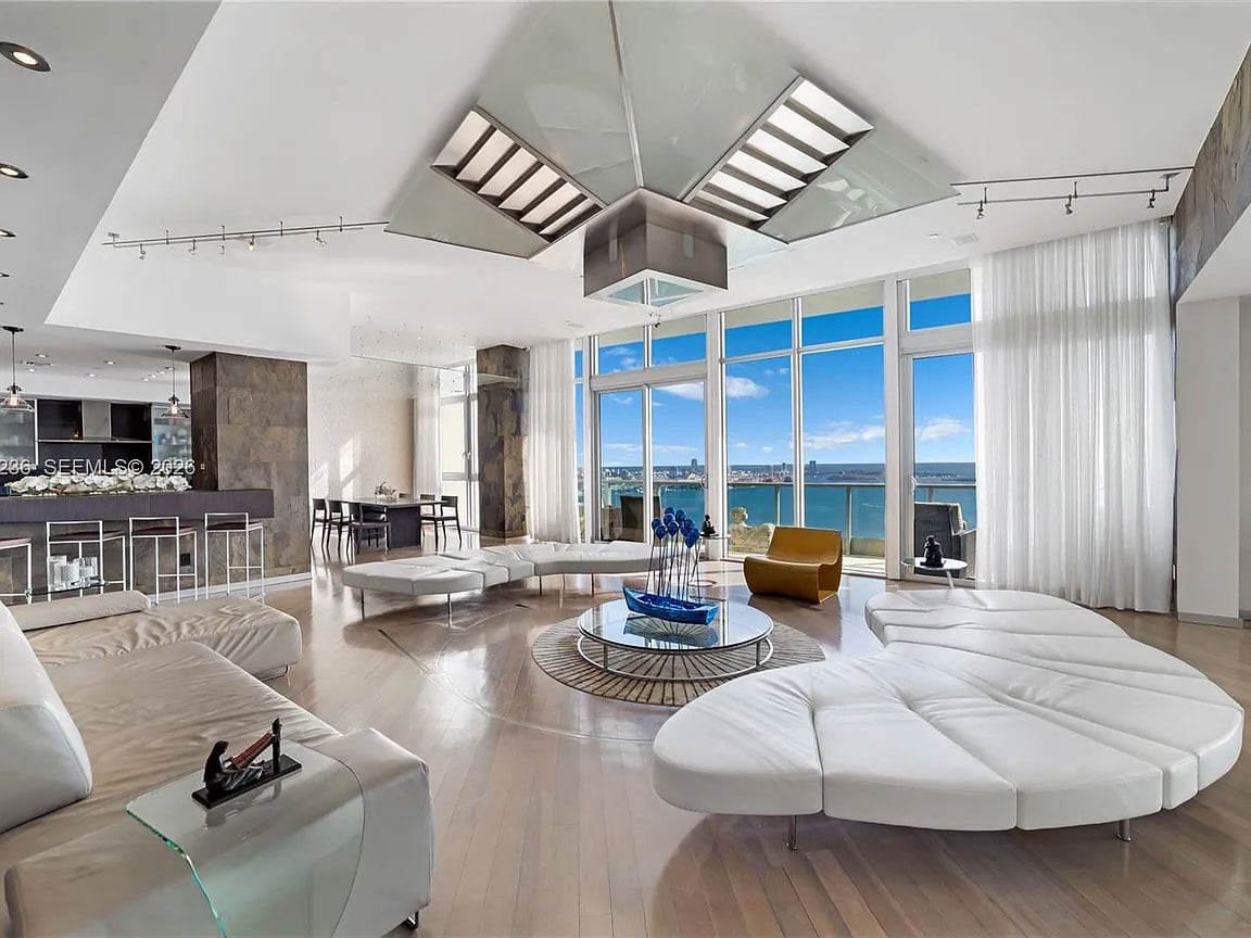 “El departamento está super conservado, en un 80% tal como Luis Miguel lo usó