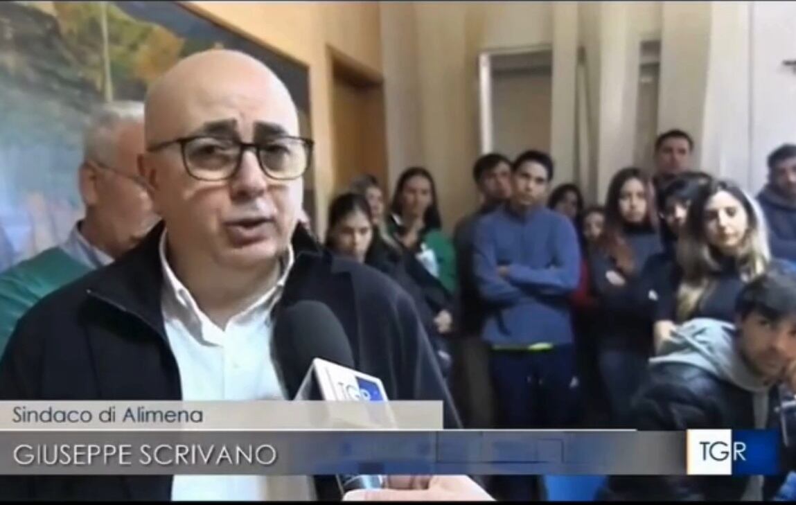 El intendente del pueblo, Giuseppe Scrivano se mostró a favor de la recepción de argentinos descendientes de italianos