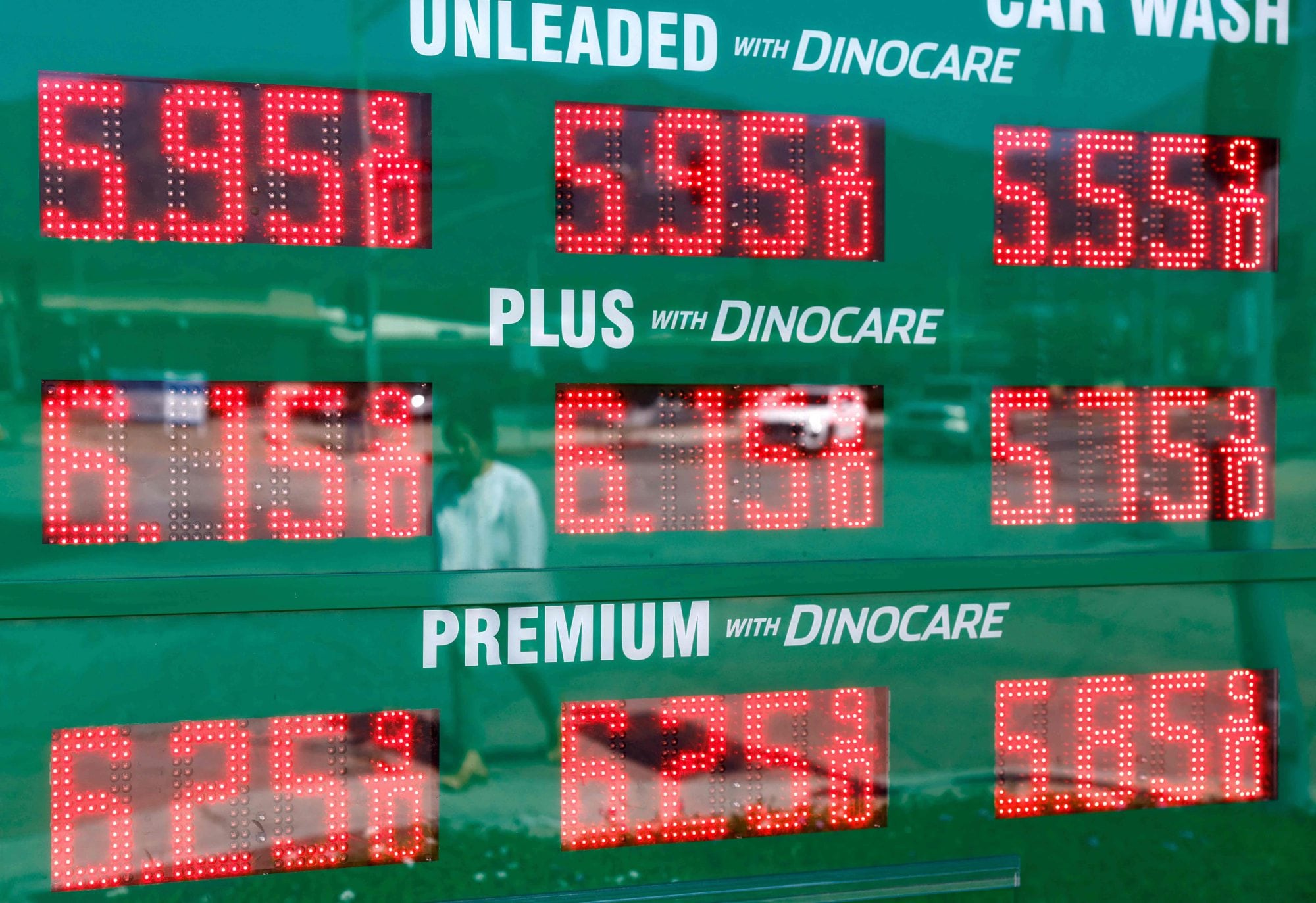 Los precios del combustible siguen disparándose en Estados Unidos