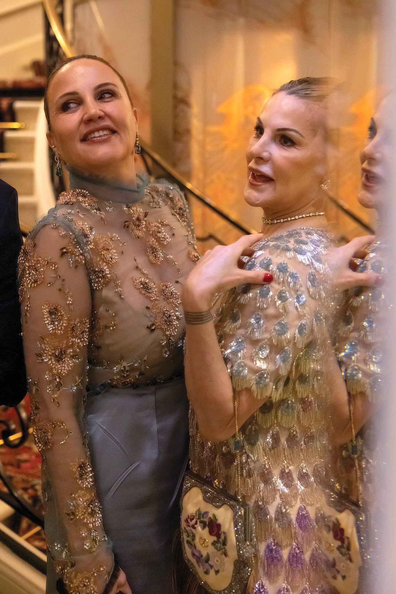 Bordados y luminosos, los vestidos que Mimicha,
Cora y Mariana lucieron para el festejo pertenecen a la última colección de la firma Valentino, el diseñador favorito de Mimicha