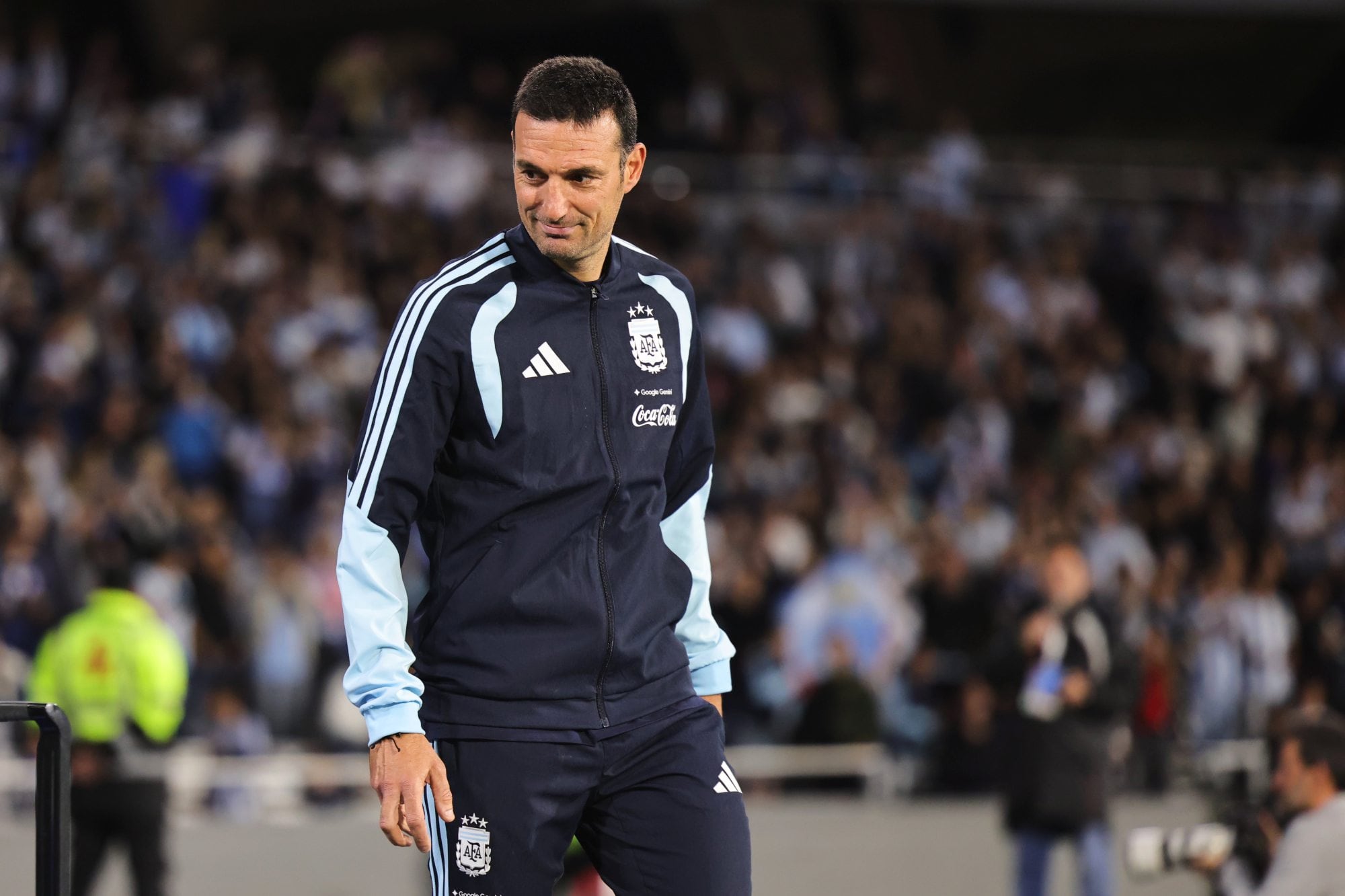 Lionel Scaloni mueve el banco para probar a otros futbolistas