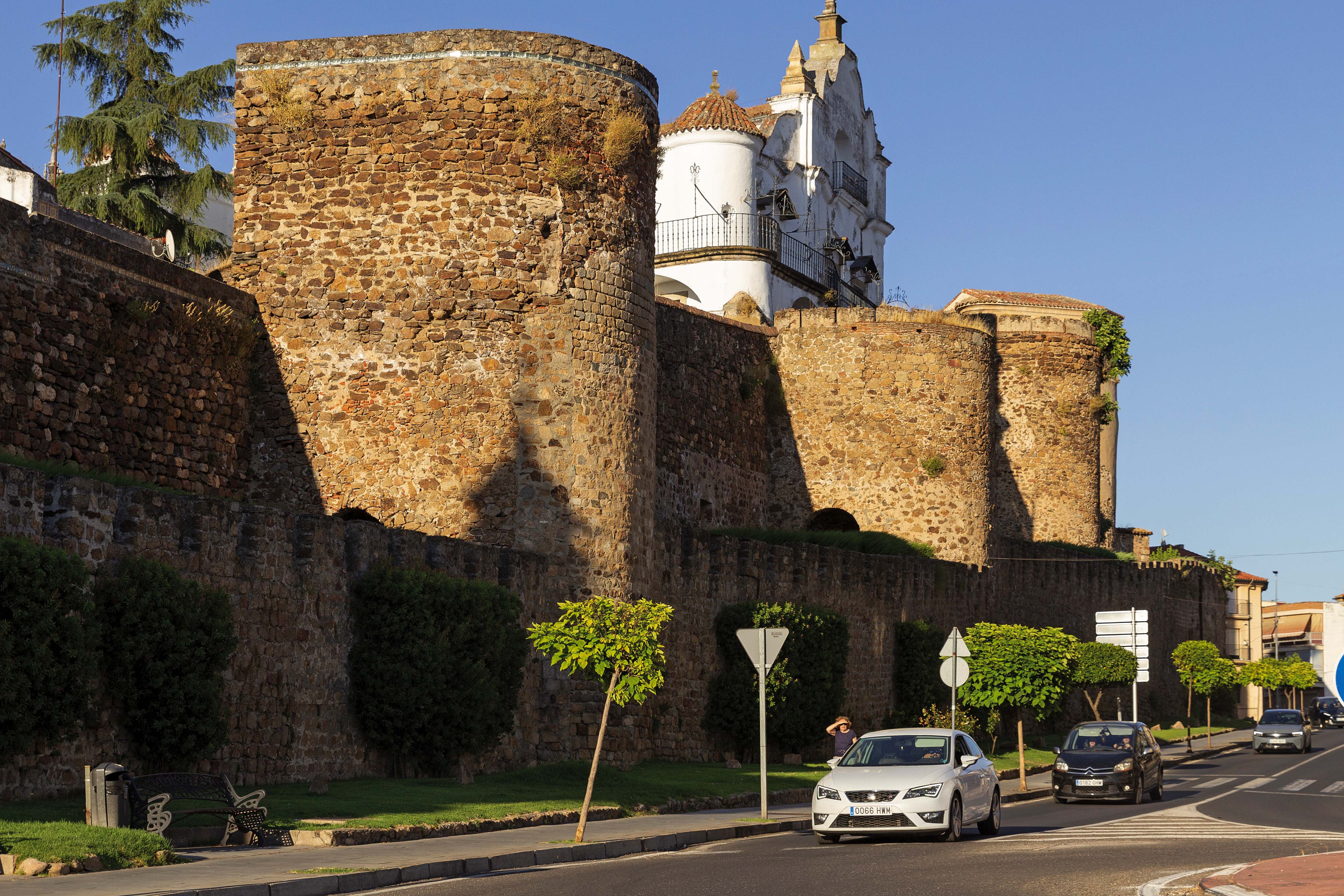 Parte sur de la muralla de Plasencia