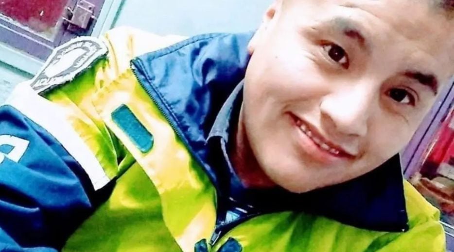 Tenía pedido de captura, fue a la comisaría, sacó un arma y comenzó a disparar: dos muertos
