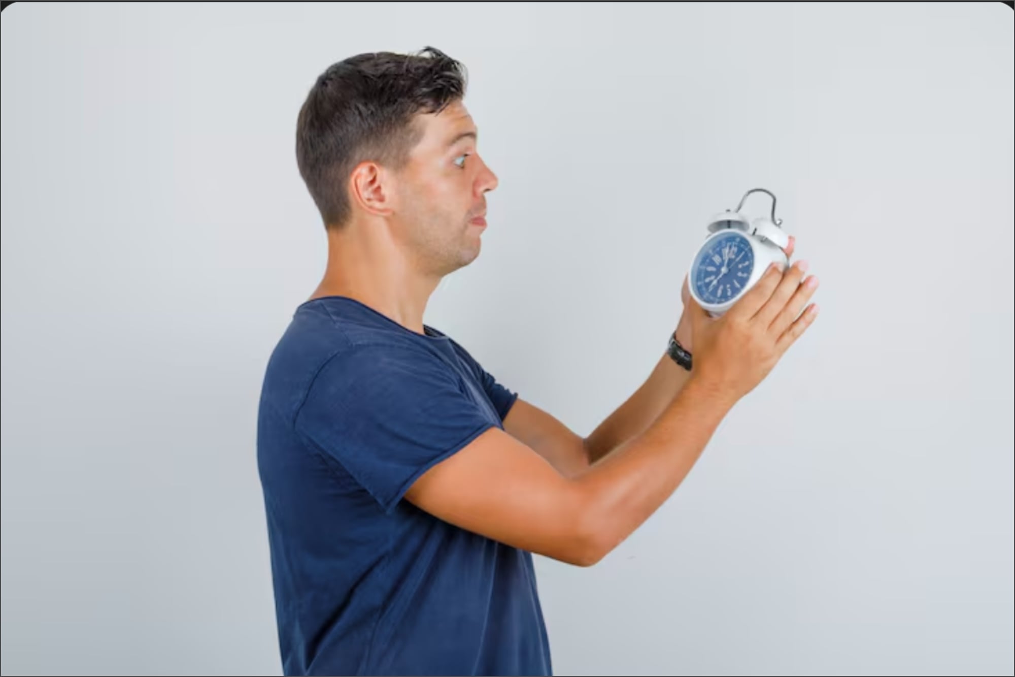 La mayoría de las personas no tendrán que realizar ningún cambio de hora debido a que los dispositivos tecnológicos se ajustan de manera automática