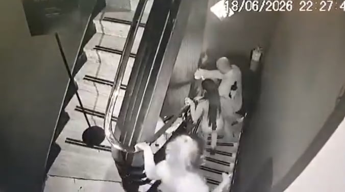 Denunciaron al director de un prestigioso colegio inglés por maltrato y hostigamiento
