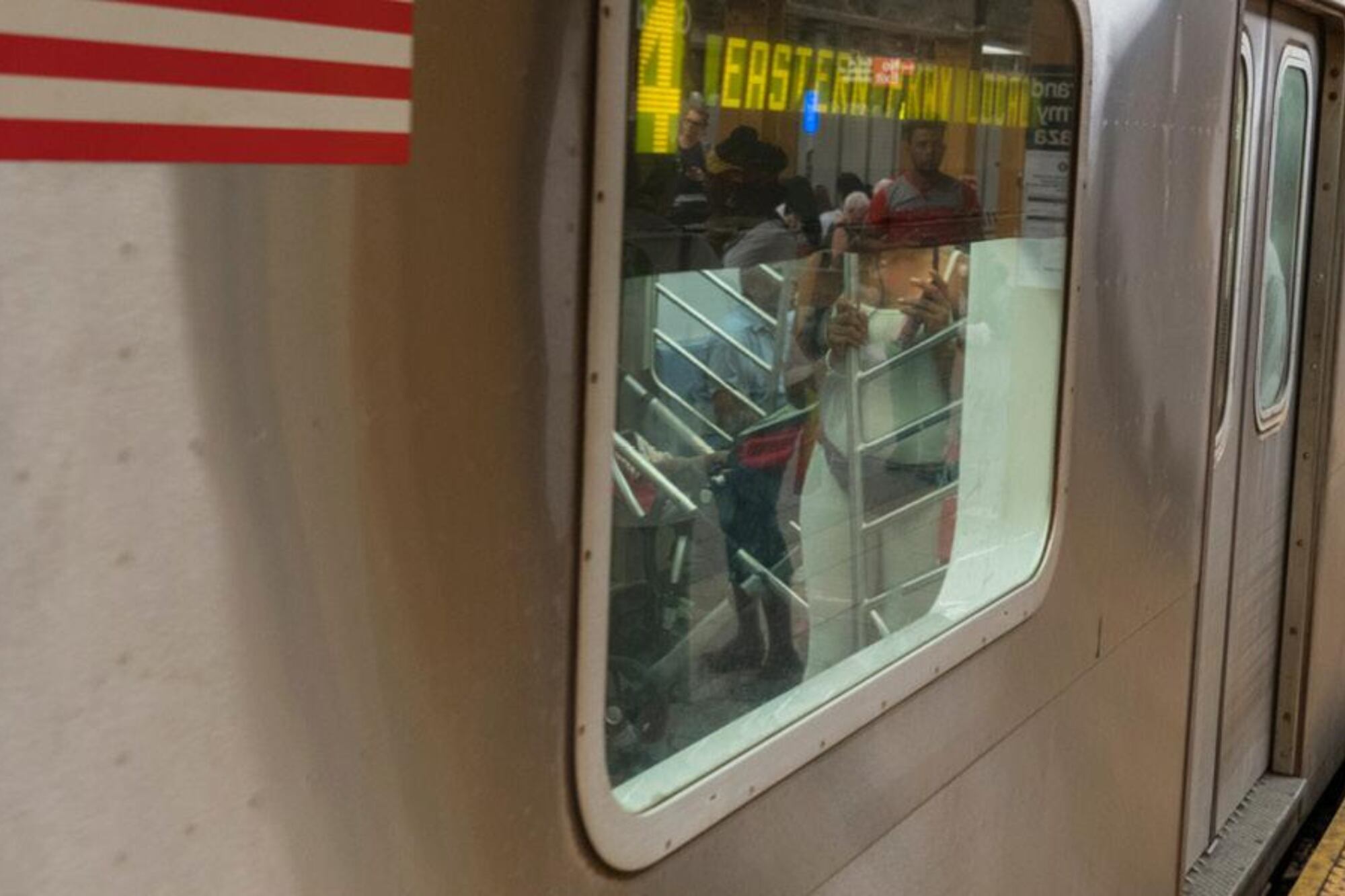 Oportunidades laborales en el sistema de transporte de NYC con beneficios competitivos