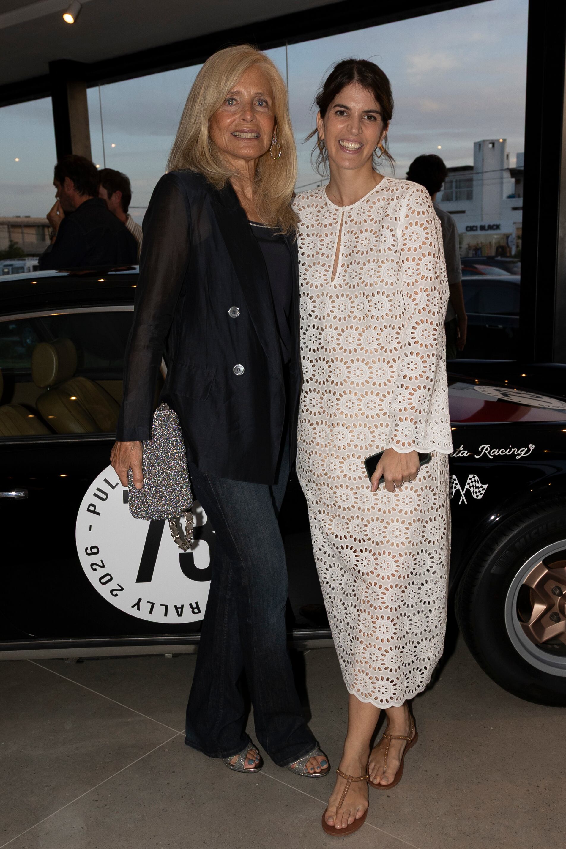 Cecilia Zuberbühler con su nuera, Nina Pulenta, casada con Pablo Santamarina hijo