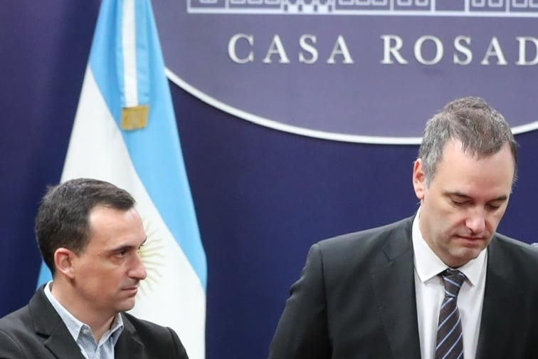 Javier Lanari y Manuel Adorni en la Casa Rosada